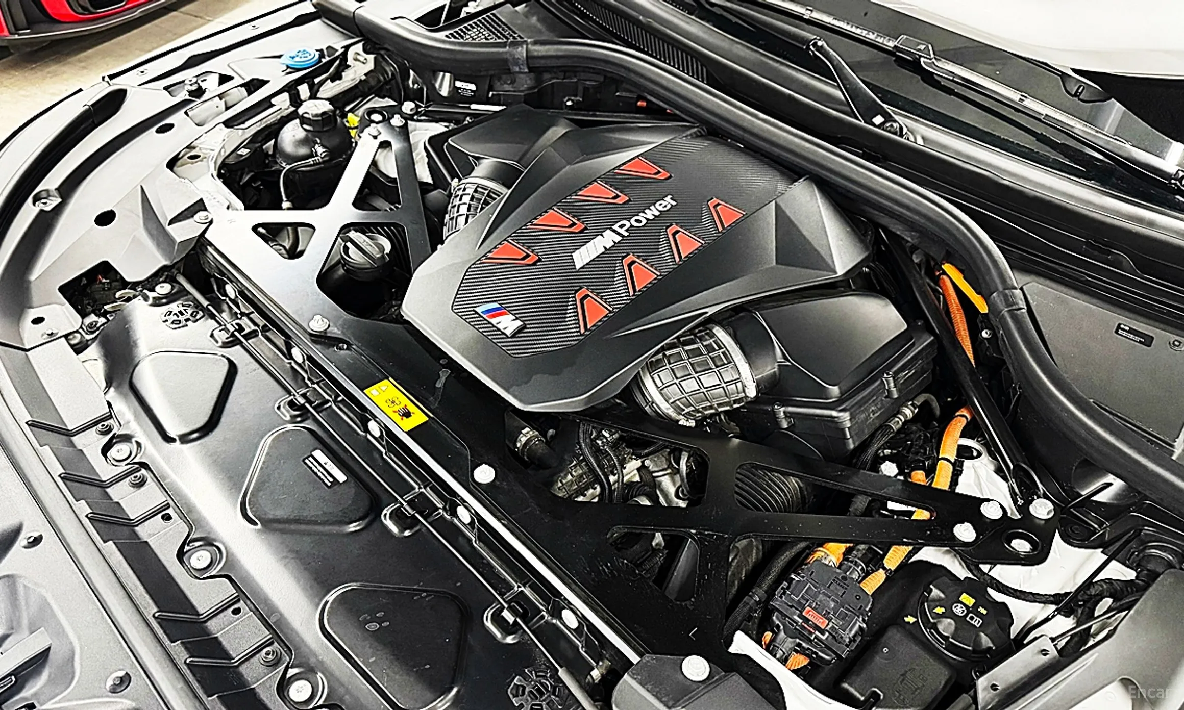 BMW XM (G09) превью 6