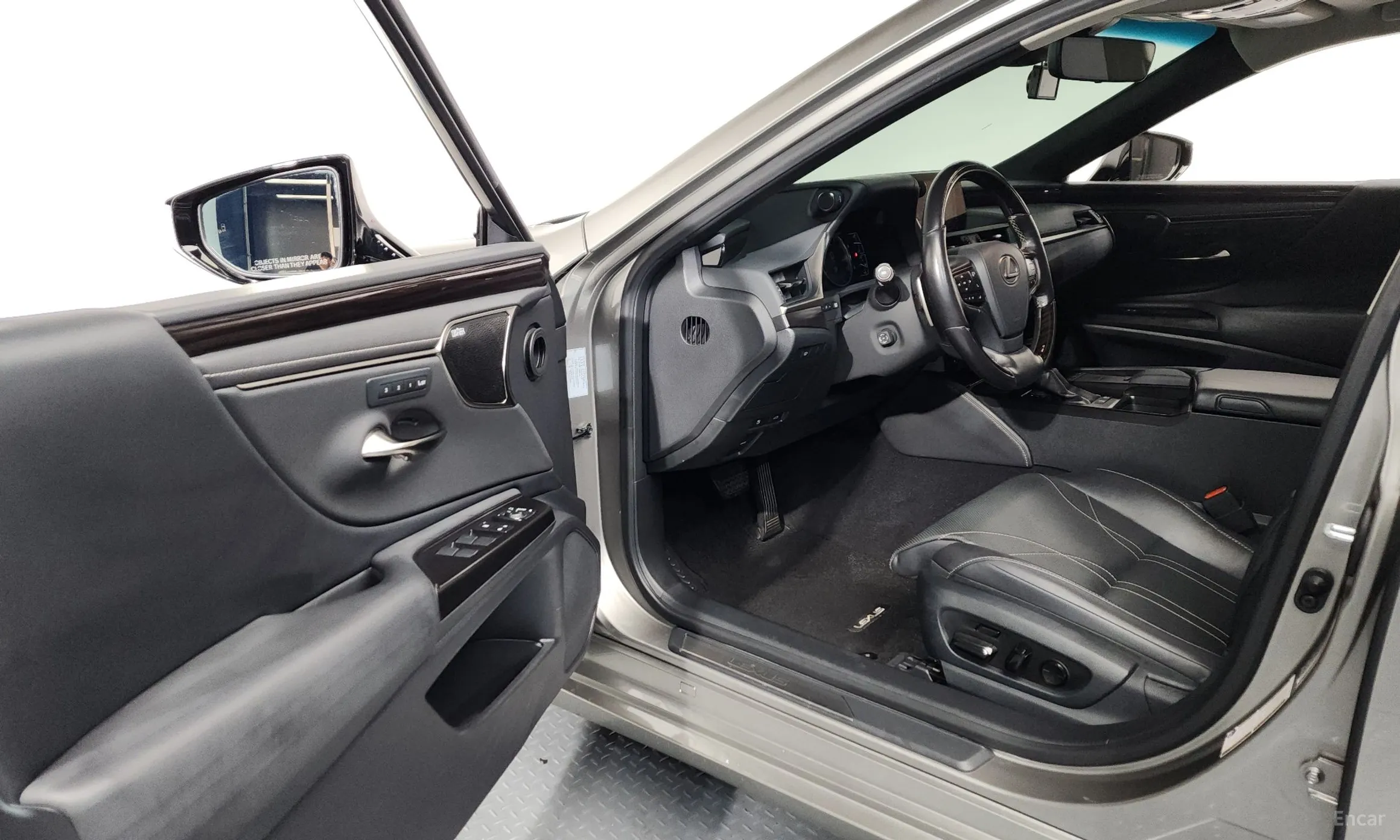 Lexus ES300h 7th Generation превью 10