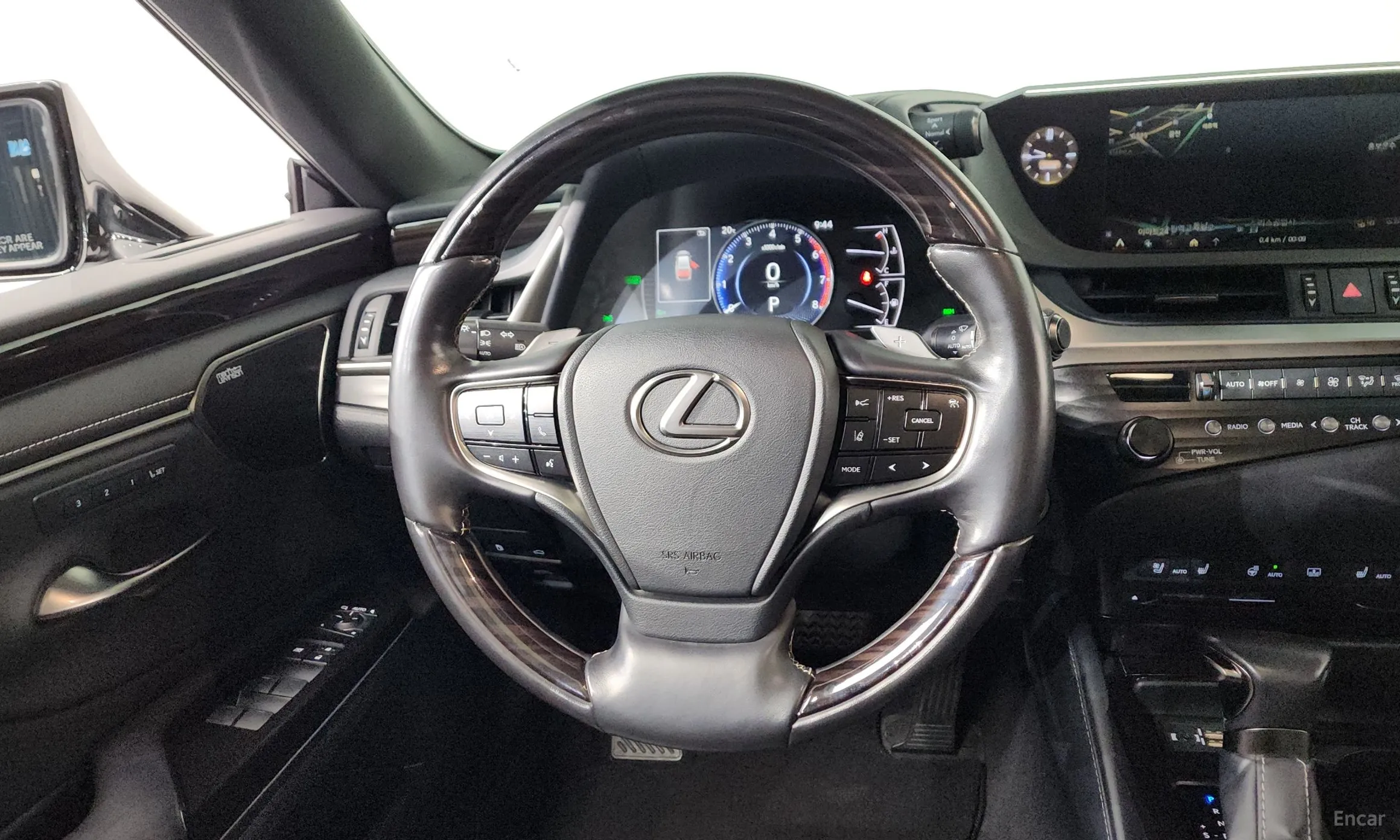 Lexus ES300h 7th Generation превью 13