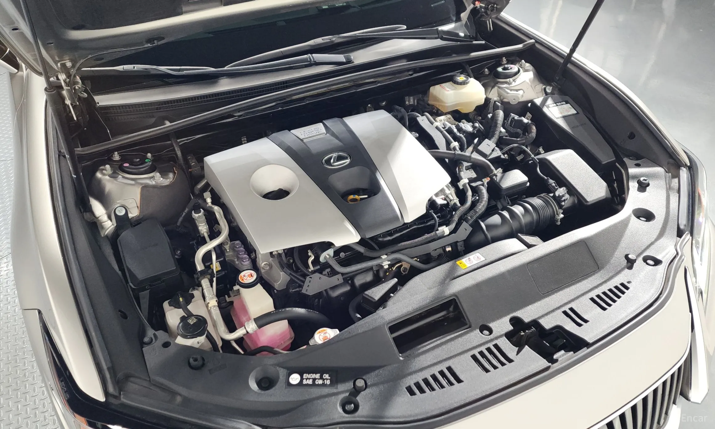 Lexus ES300h 7th Generation превью 6