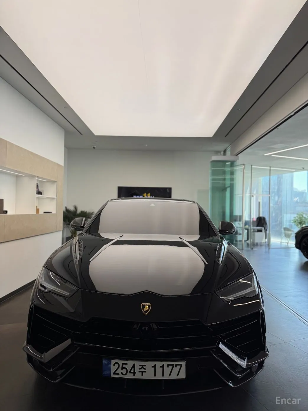 Lamborghini Urus превью 13
