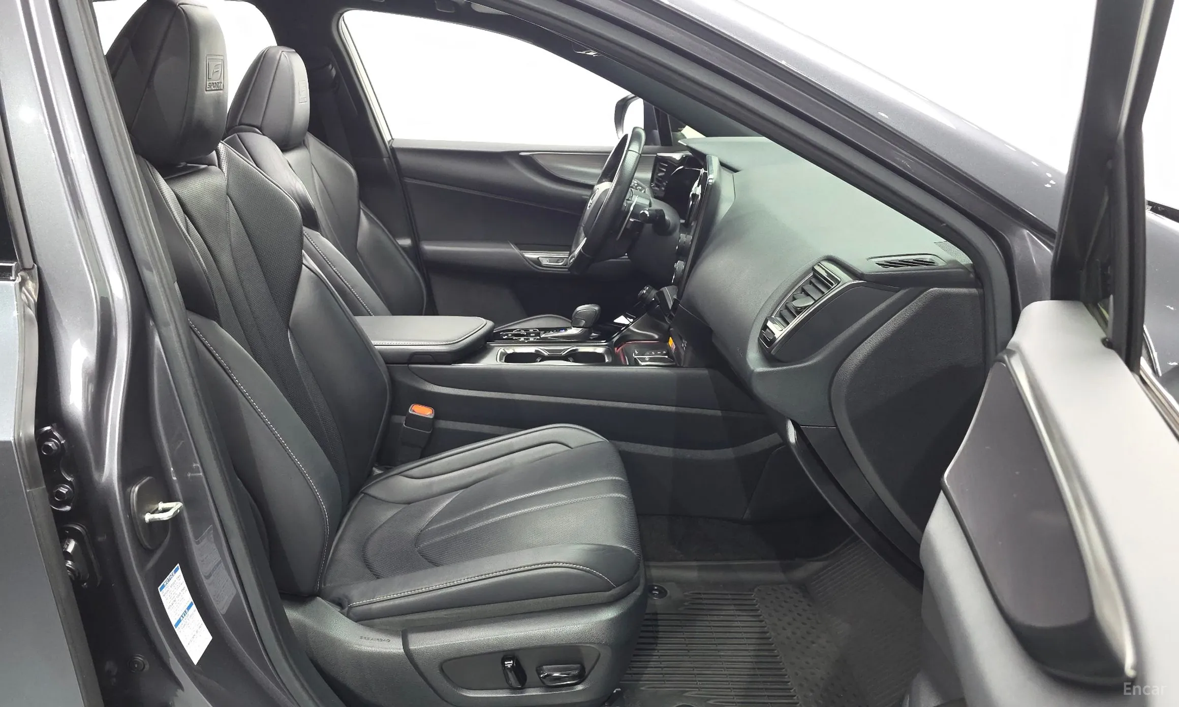 Lexus NX450h + 2nd Gen превью 10