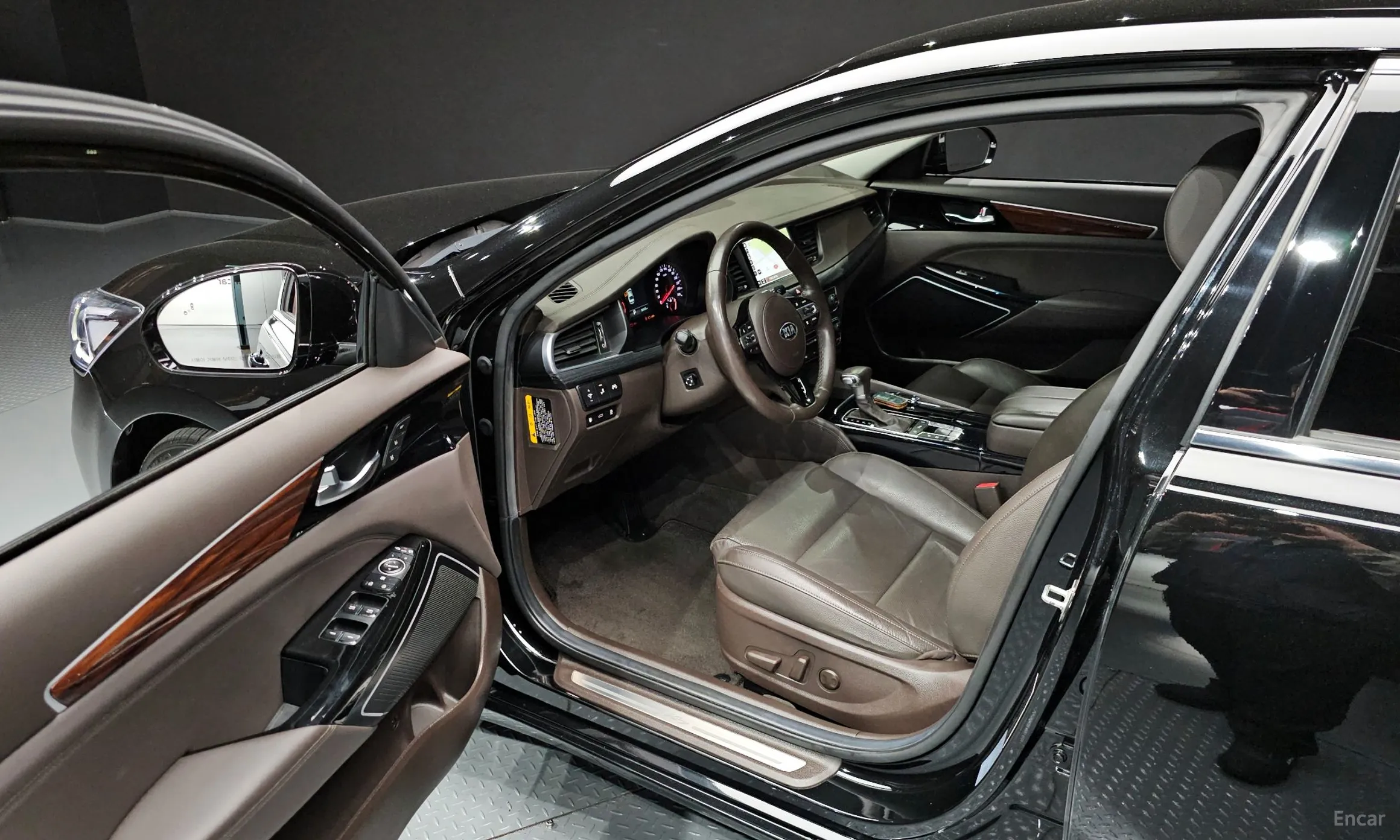 Kia K7 превью 10