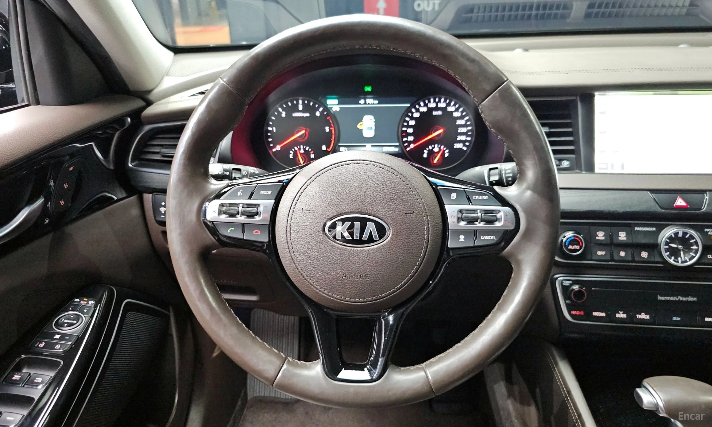 Kia K7 превью 13