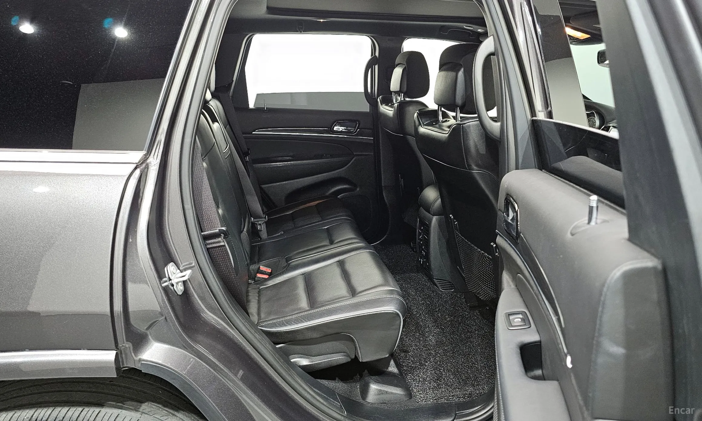 Jeep Grand Cherokee превью 12