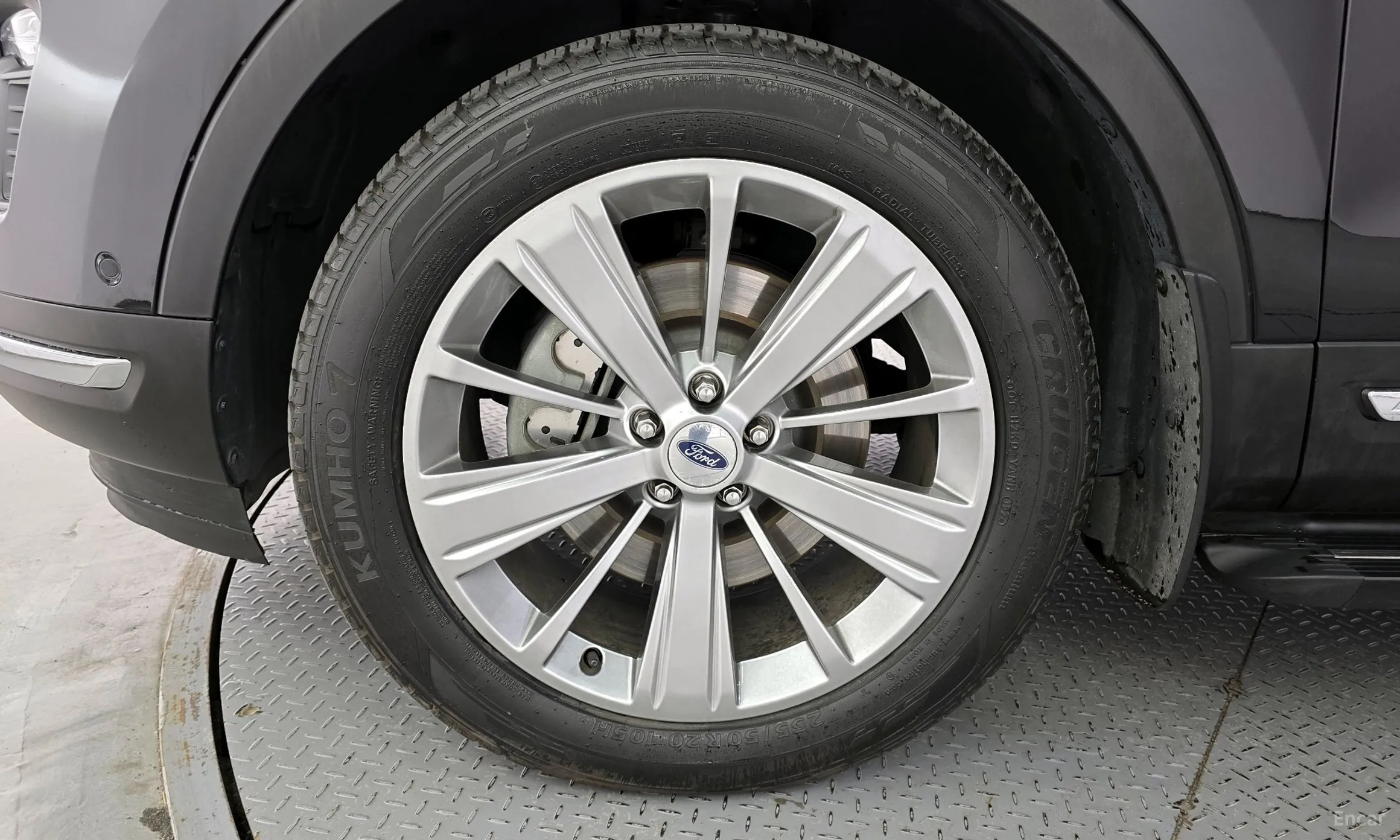 Ford Explorer превью 5