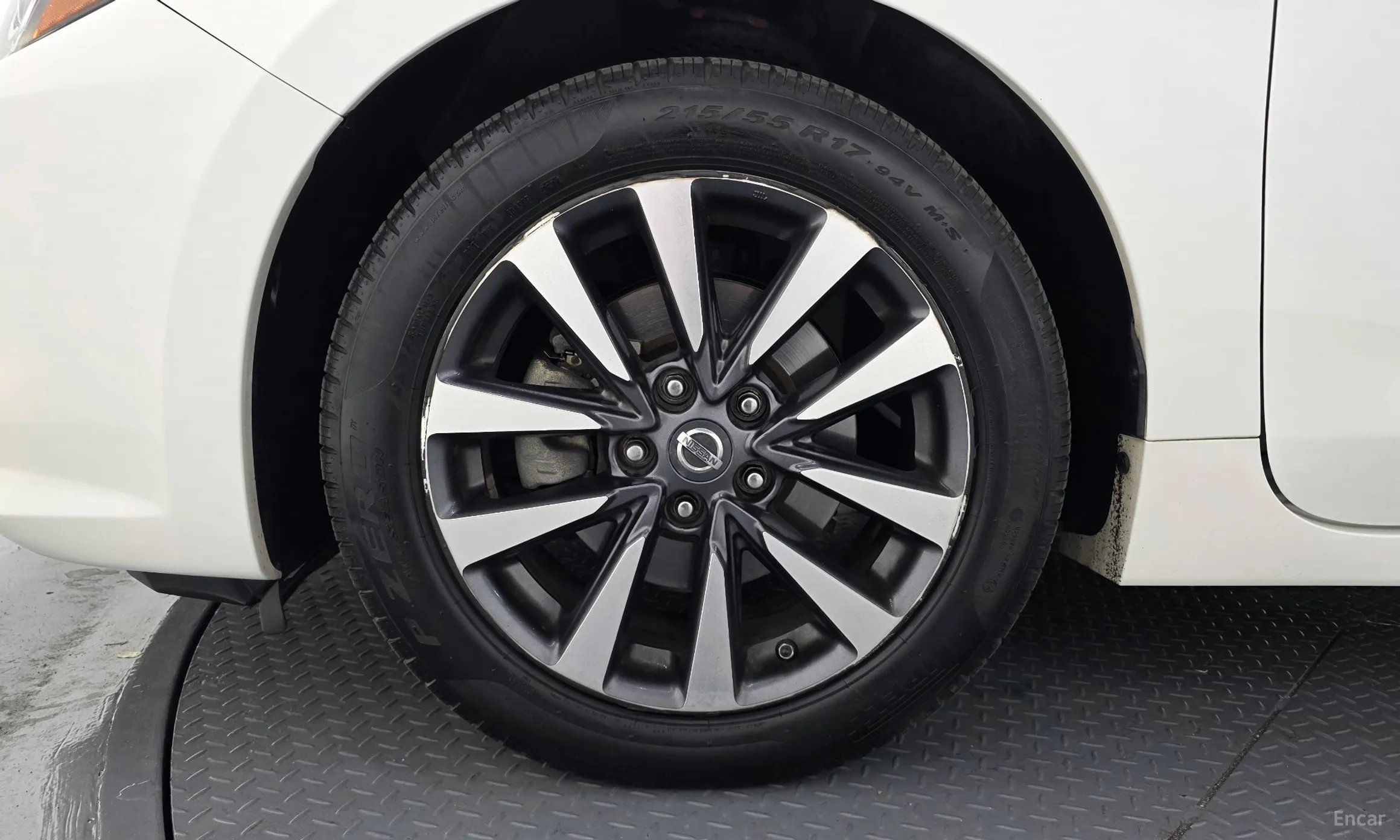 Nissan Altima превью 5