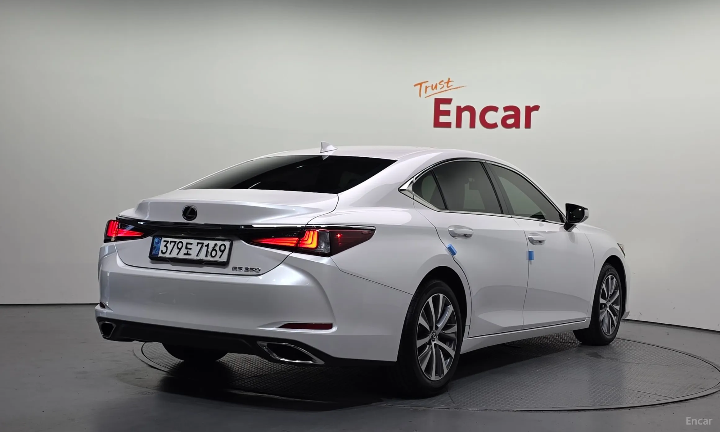Lexus New ES350