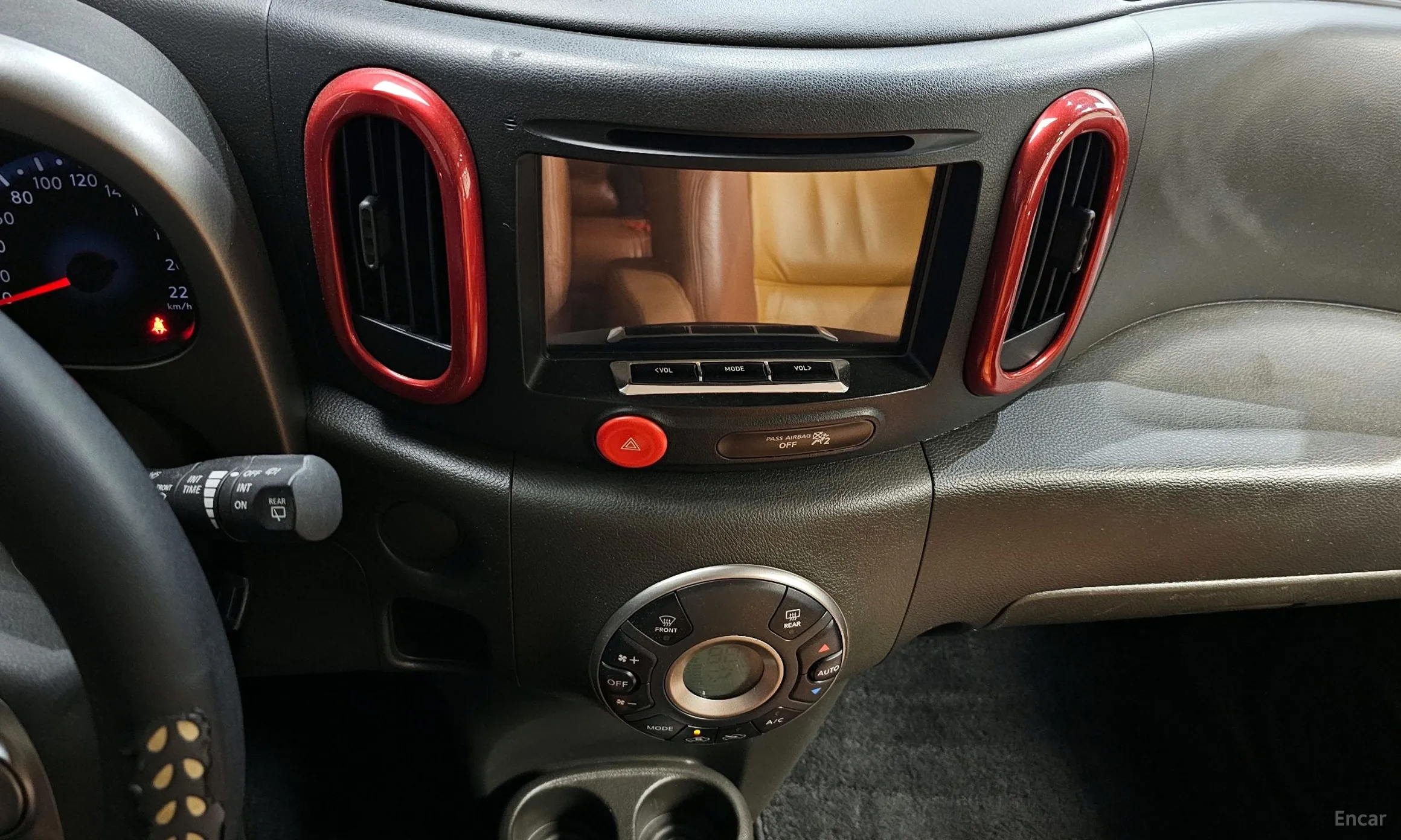 Nissan Cube превью 13