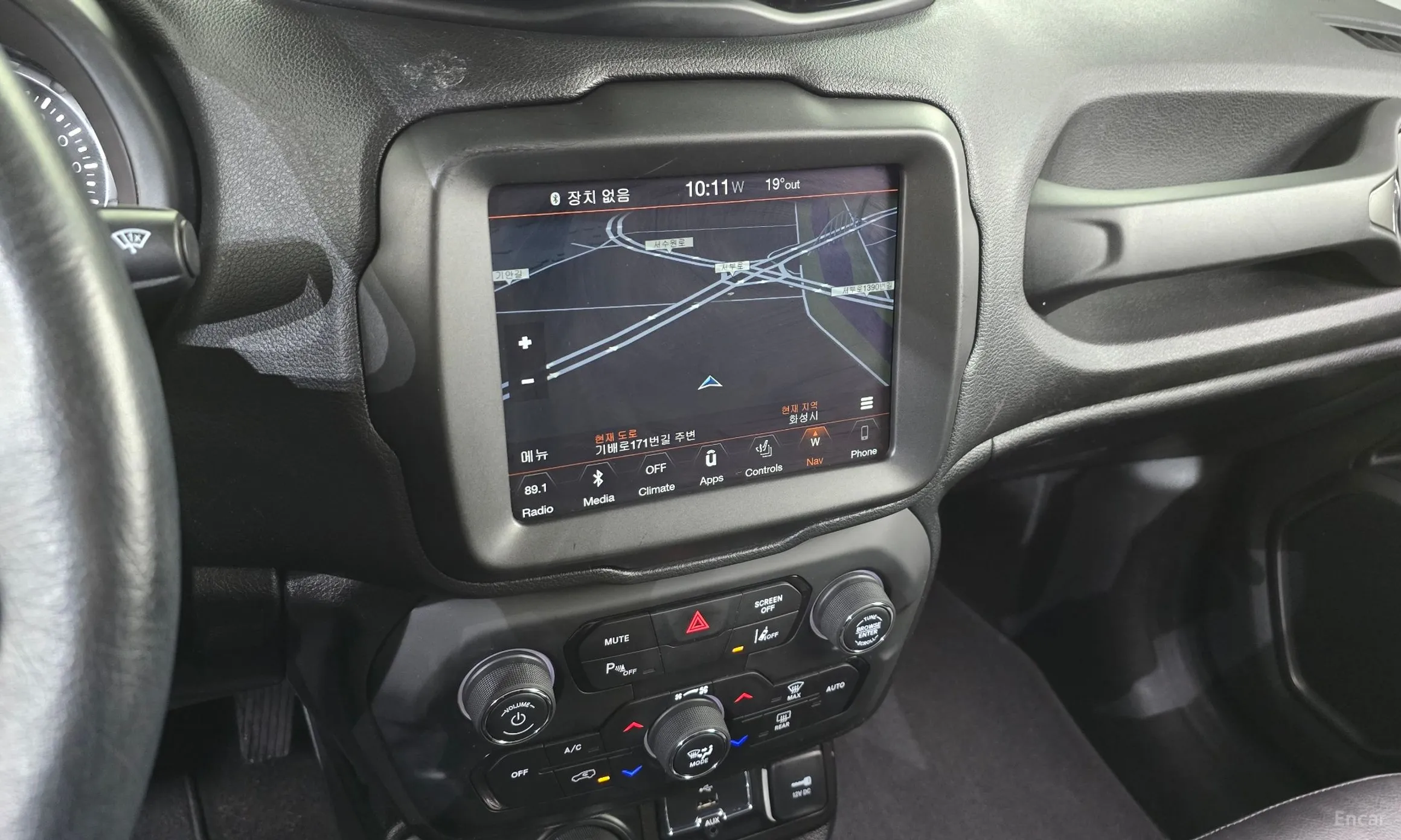Jeep Renegade превью 13