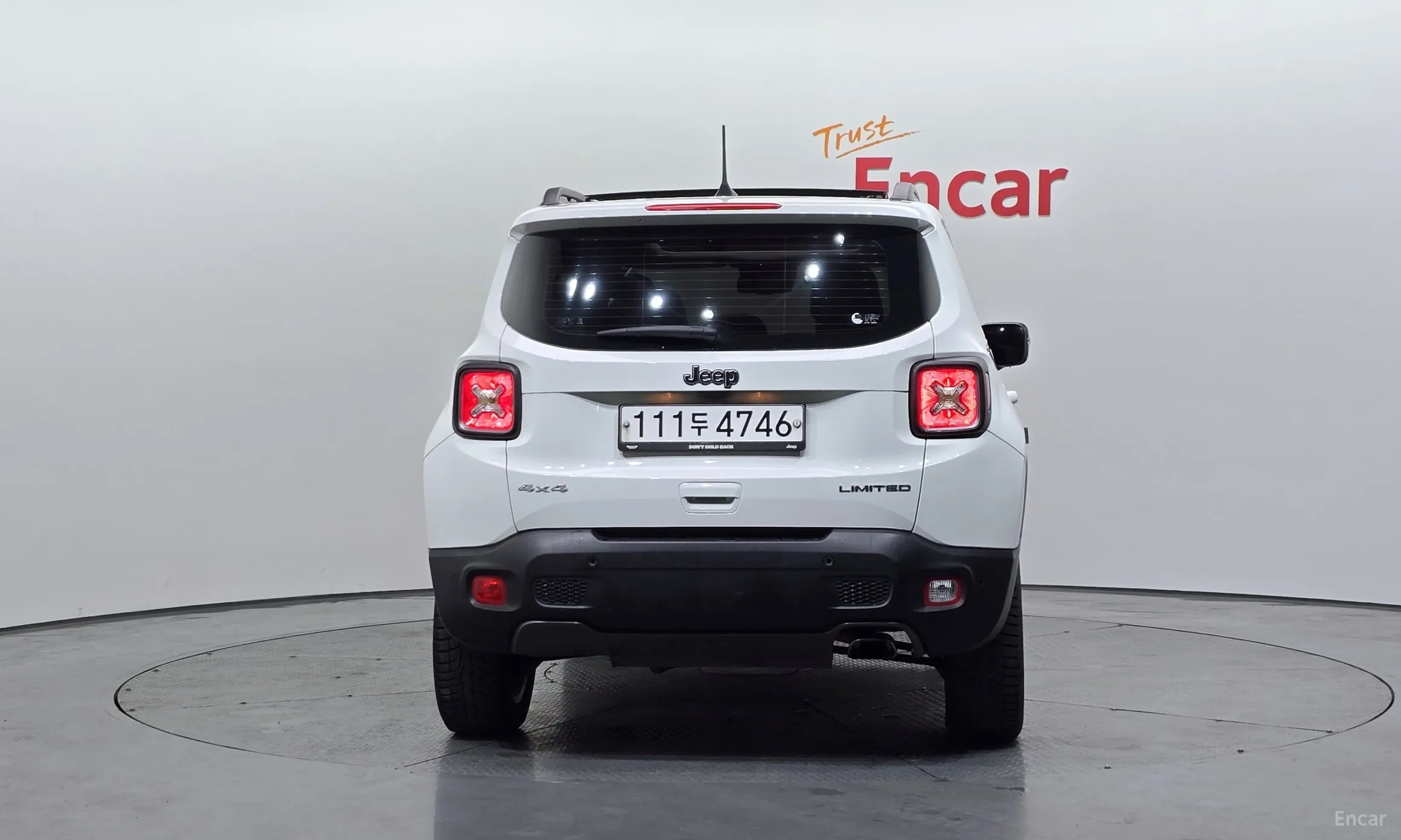 Jeep Renegade превью 4