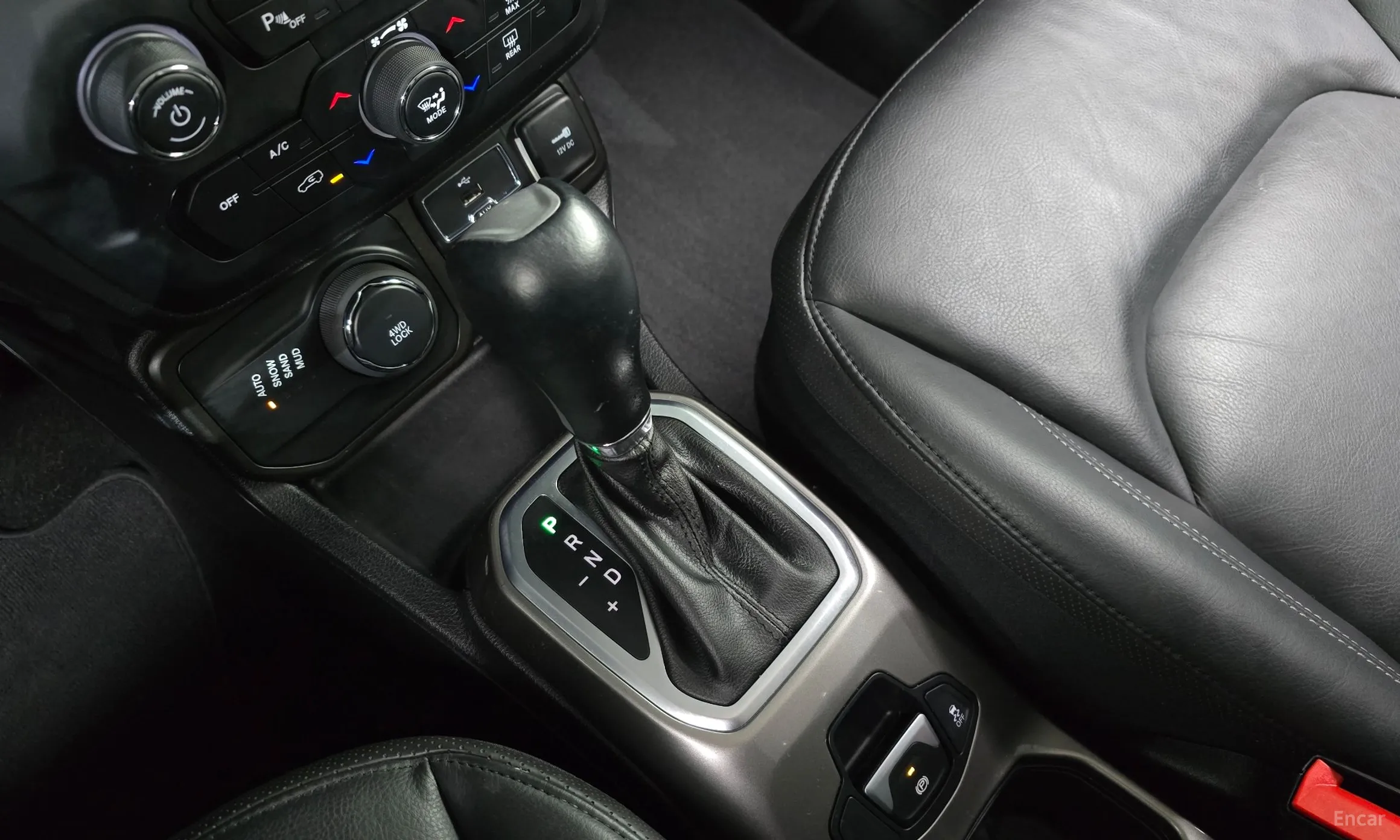 Jeep Renegade превью 9