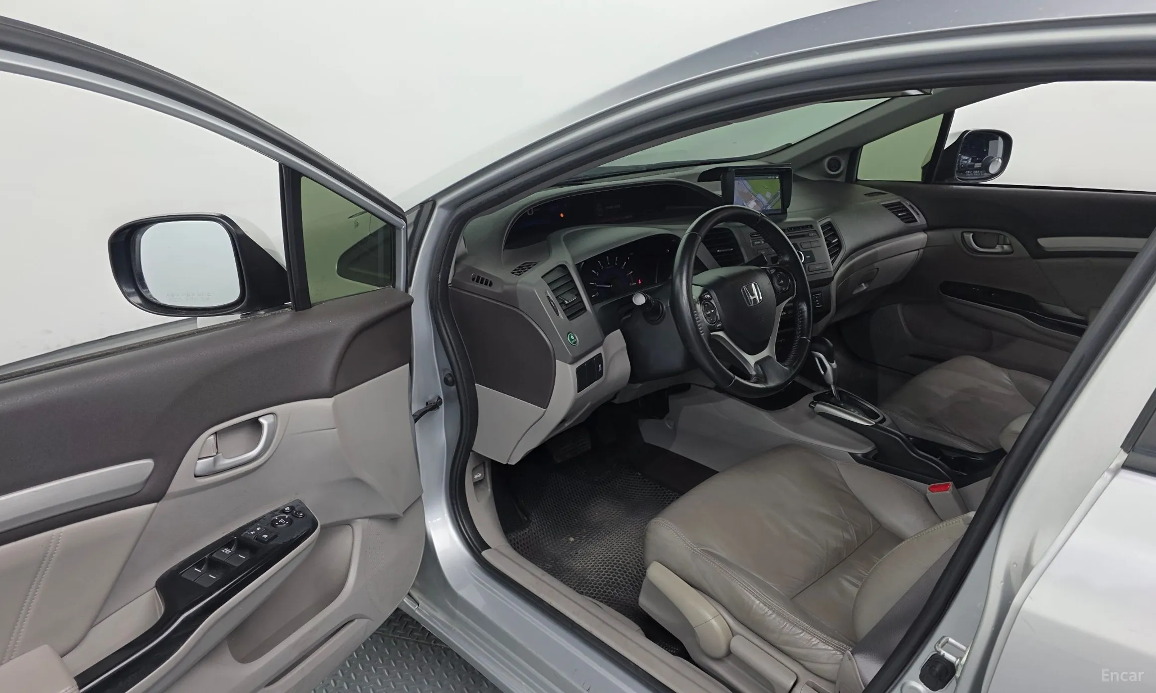 Honda Civic превью 10