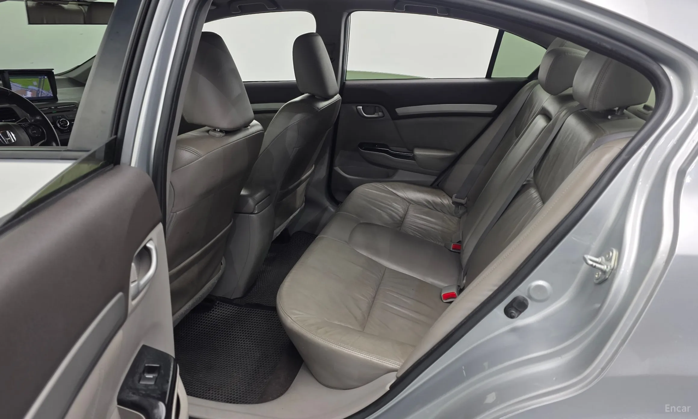 Honda Civic превью 12