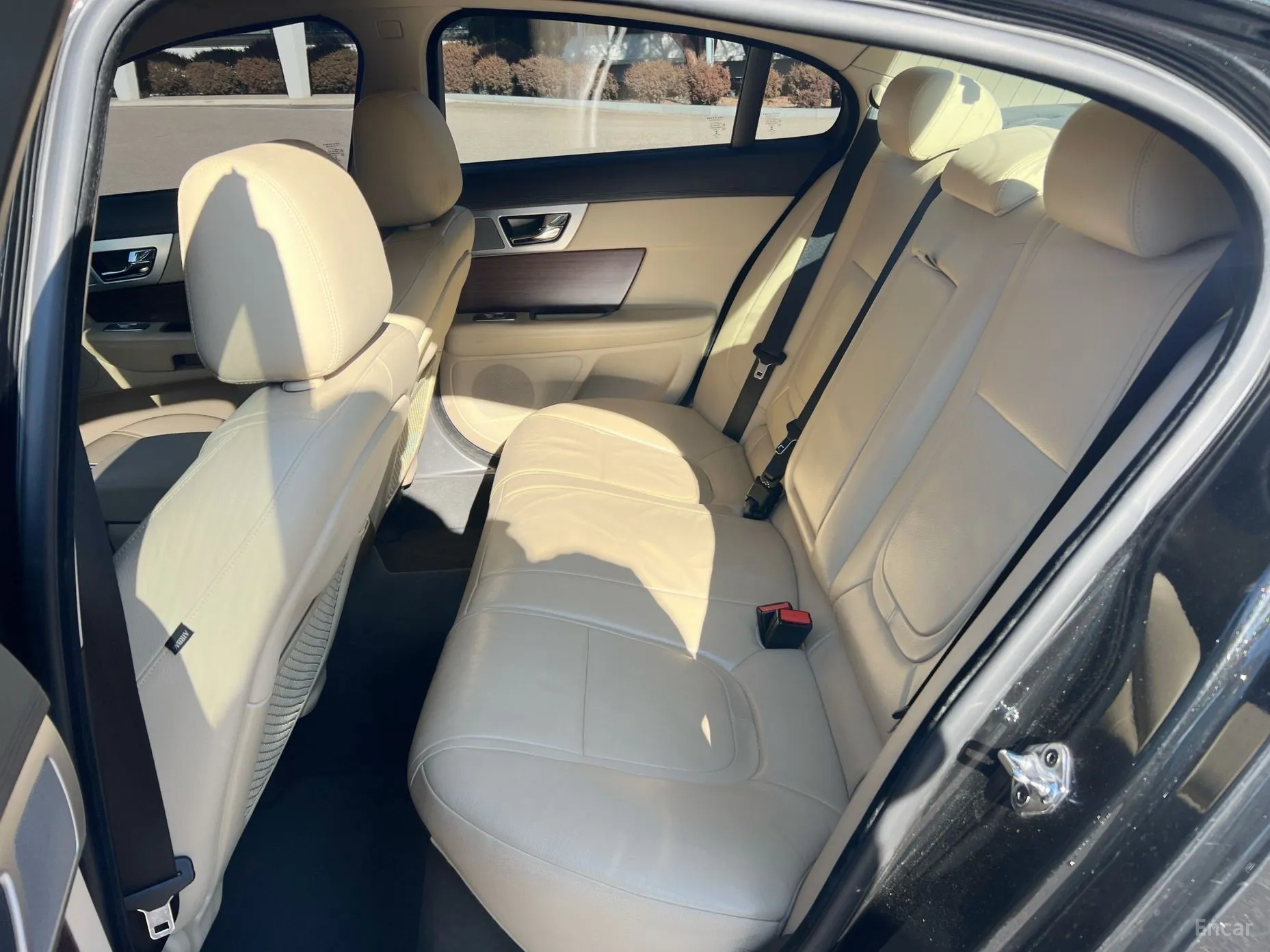 Jaguar New XF превью 11