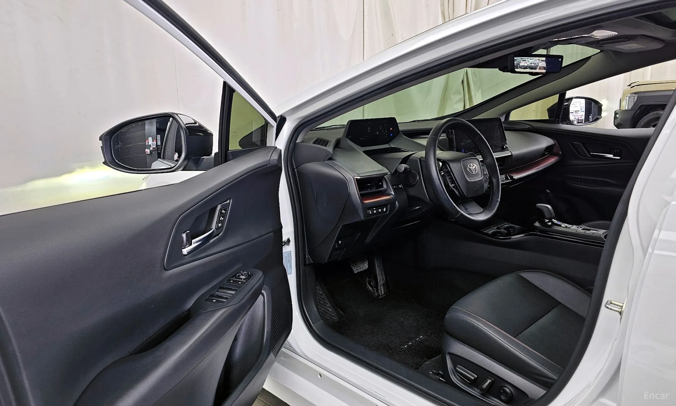Toyota Prius 5th Generation превью 10