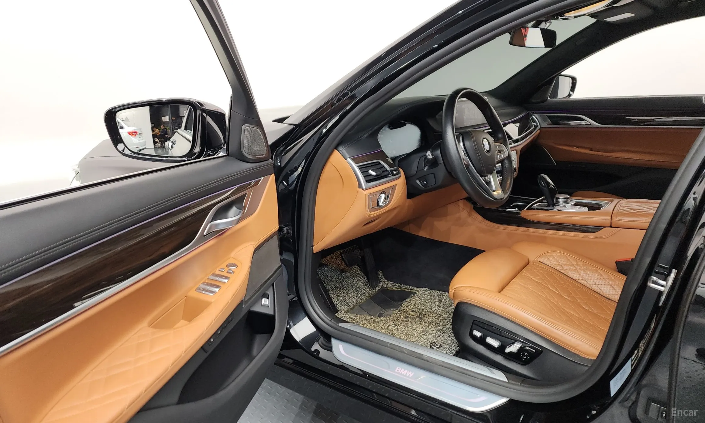 BMW 7 Series (G11) превью 10