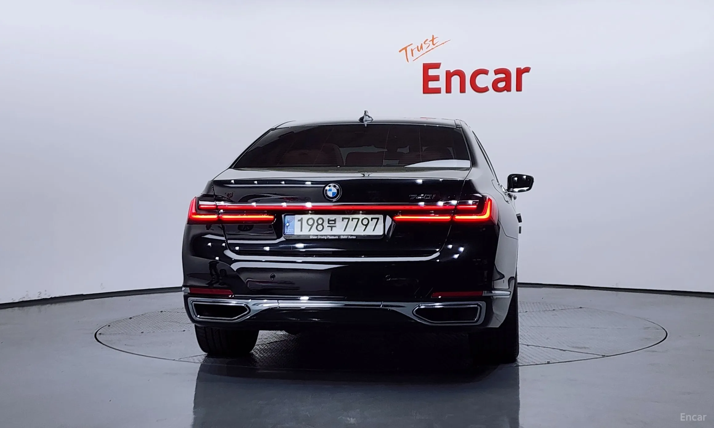 BMW 7 Series (G11) превью 4