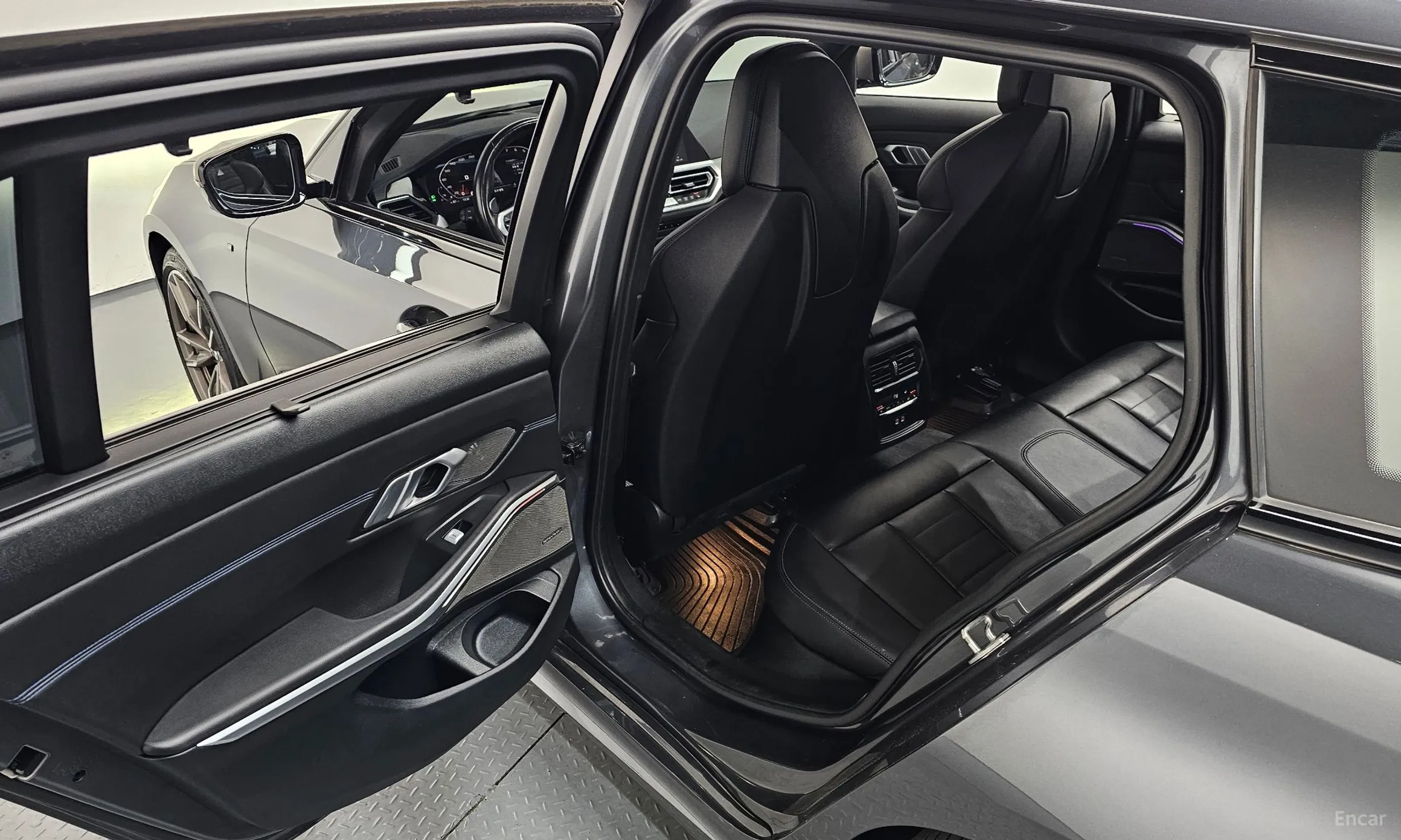 BMW 3 Series (G20) превью 20