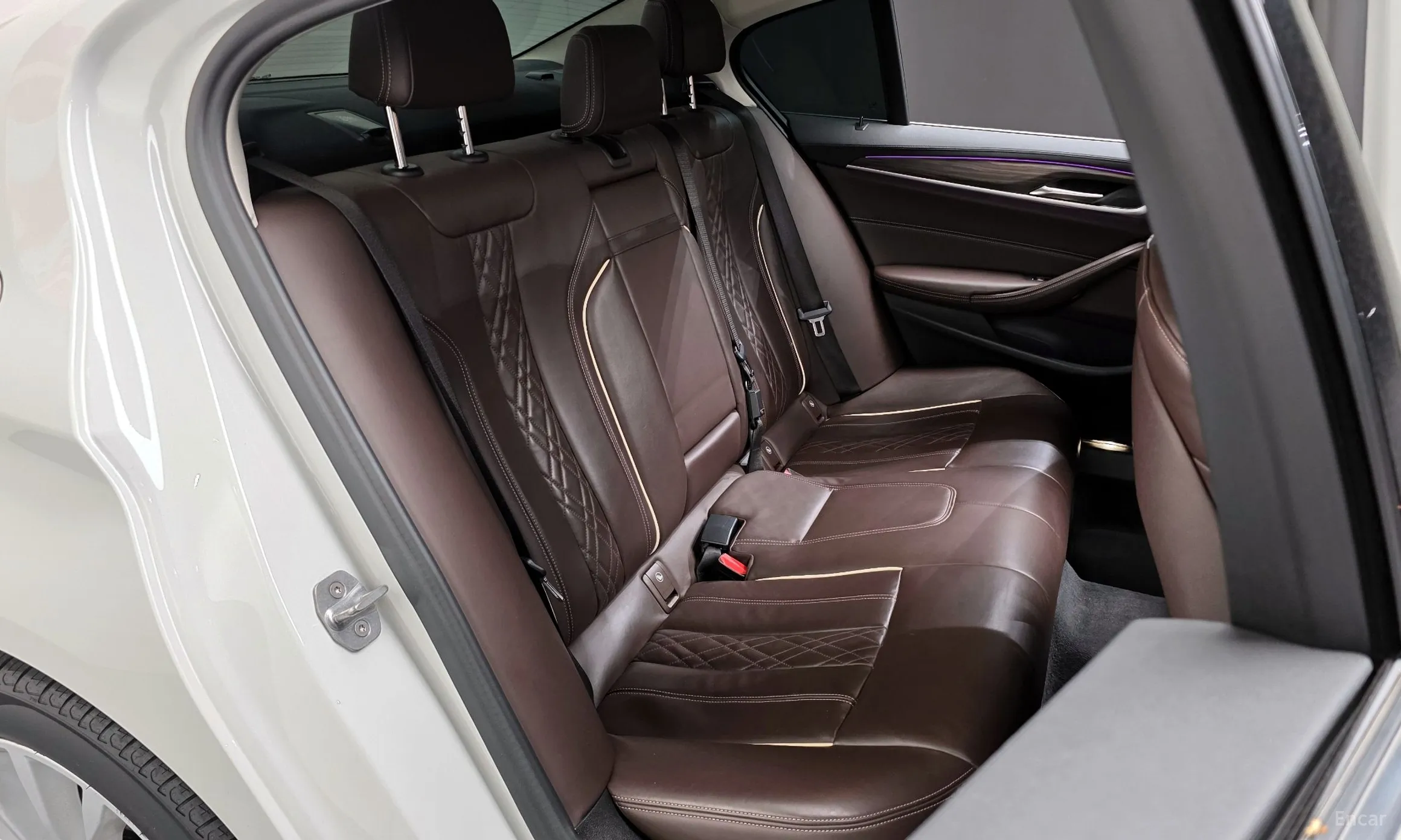 BMW 5 Series (G30) превью 11