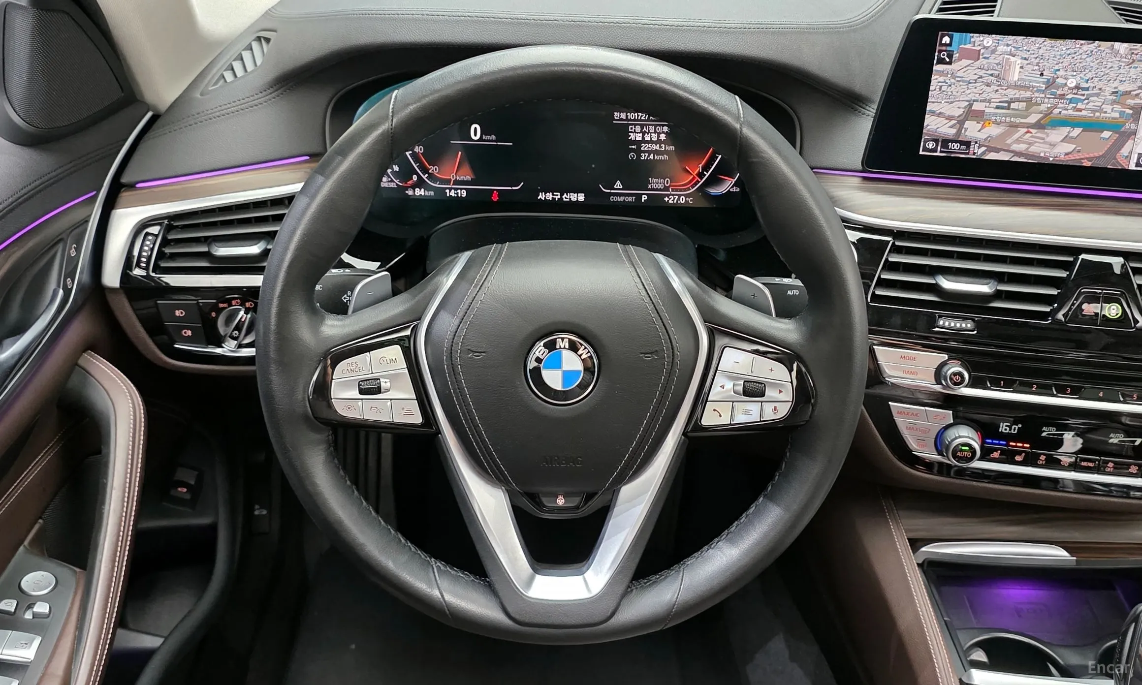 BMW 5 Series (G30) превью 13