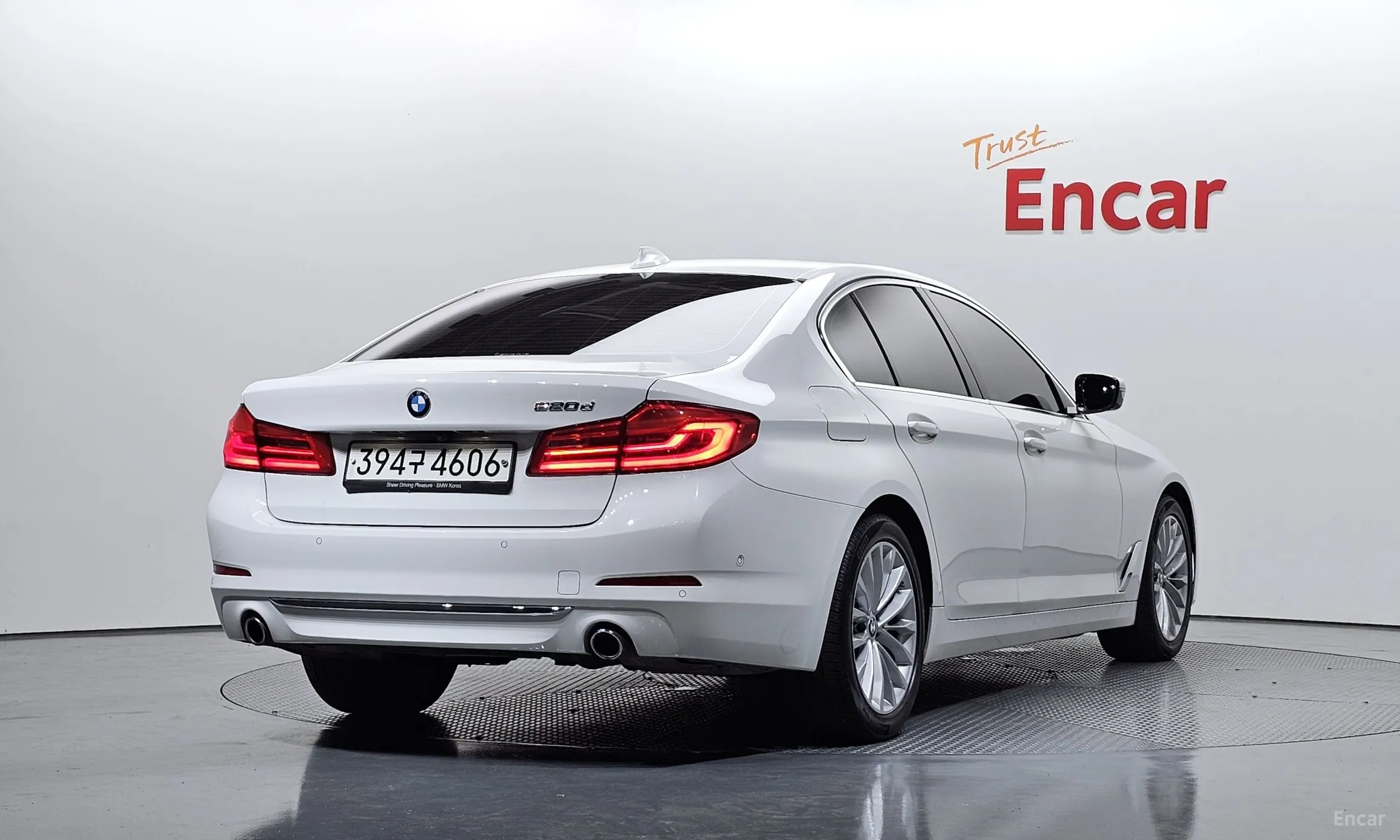 BMW 5 Series (G30) превью 2