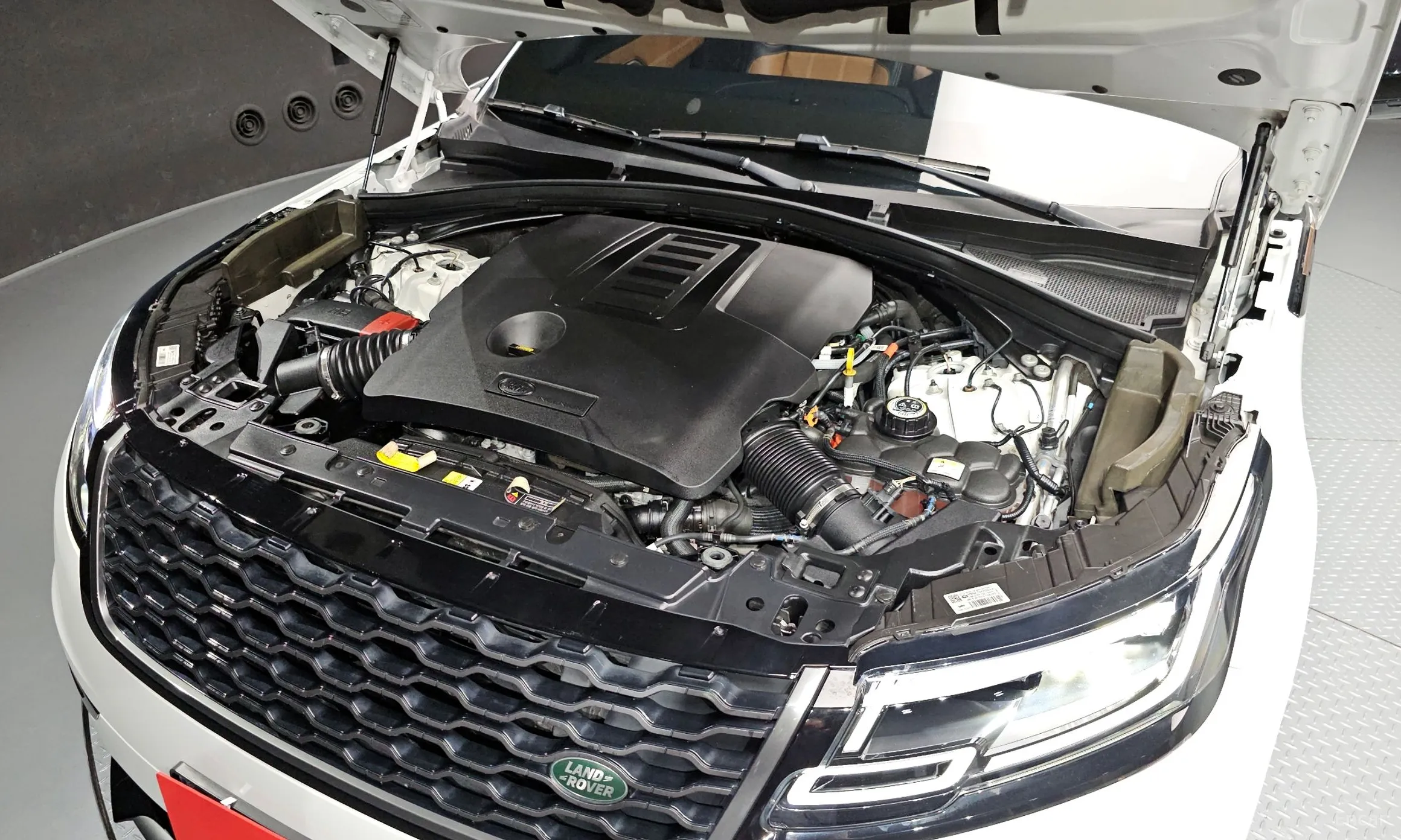 Land Rover Range Rover Bella превью 6