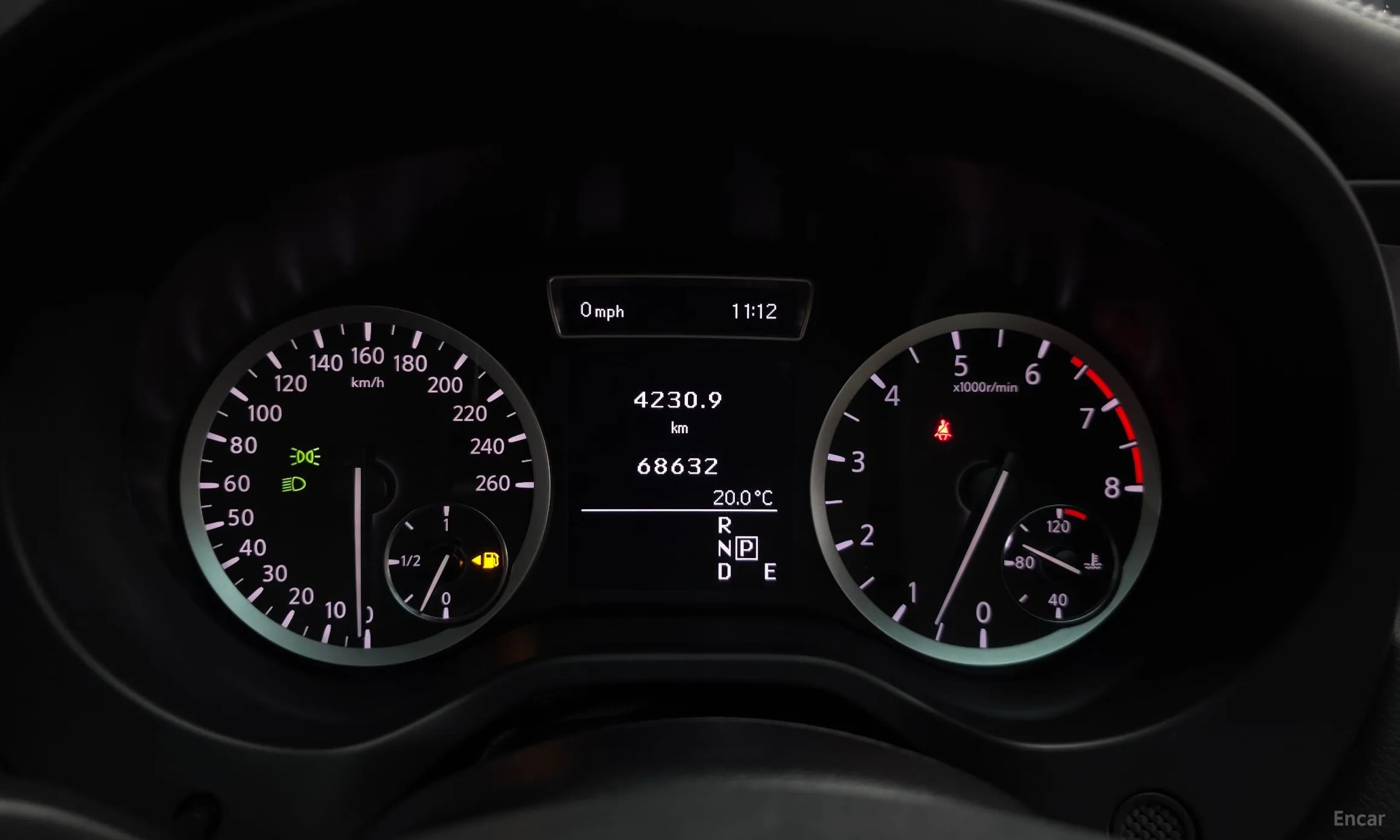 Infiniti Q30 превью 8