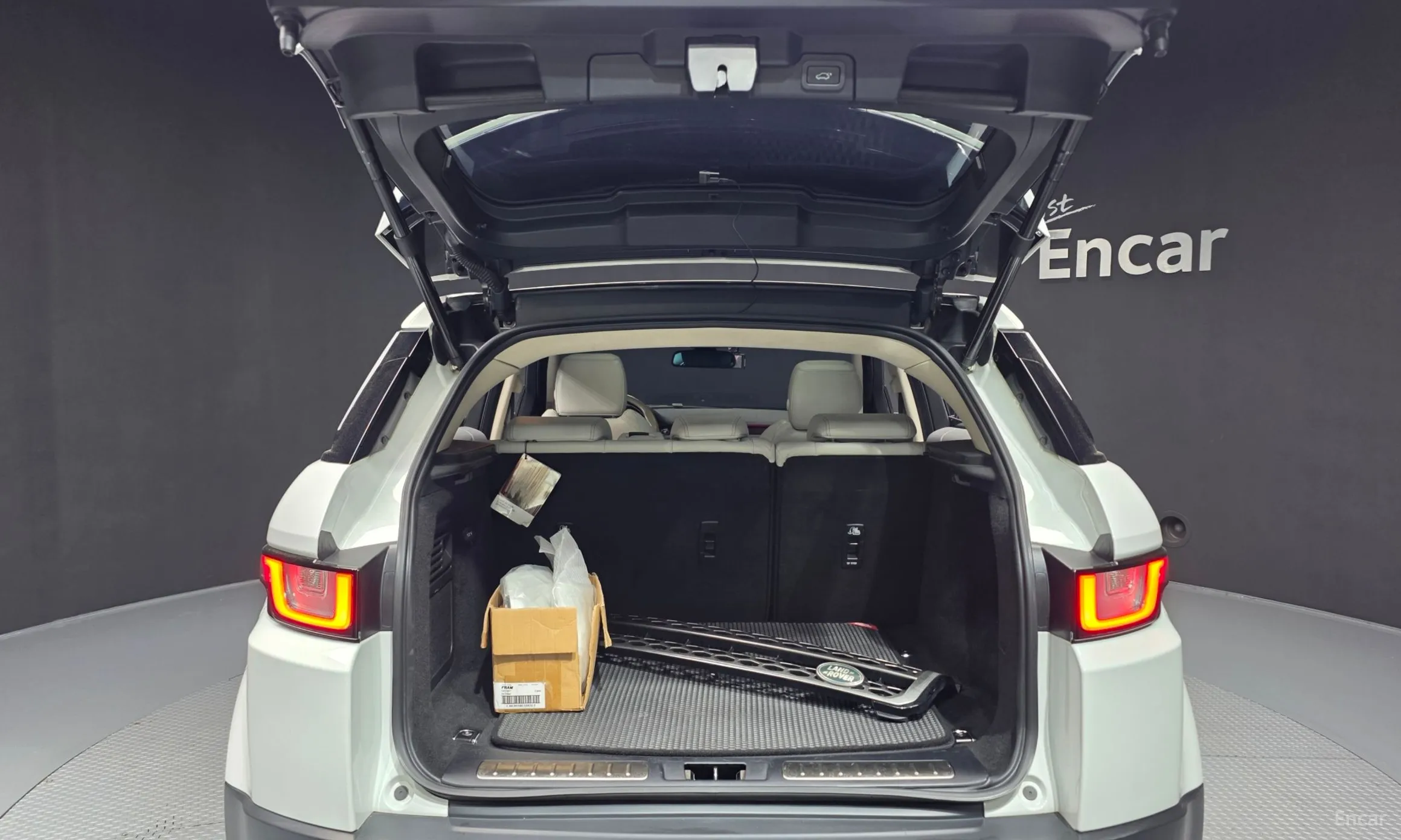 Land Rover Range Rover Evoque превью 20