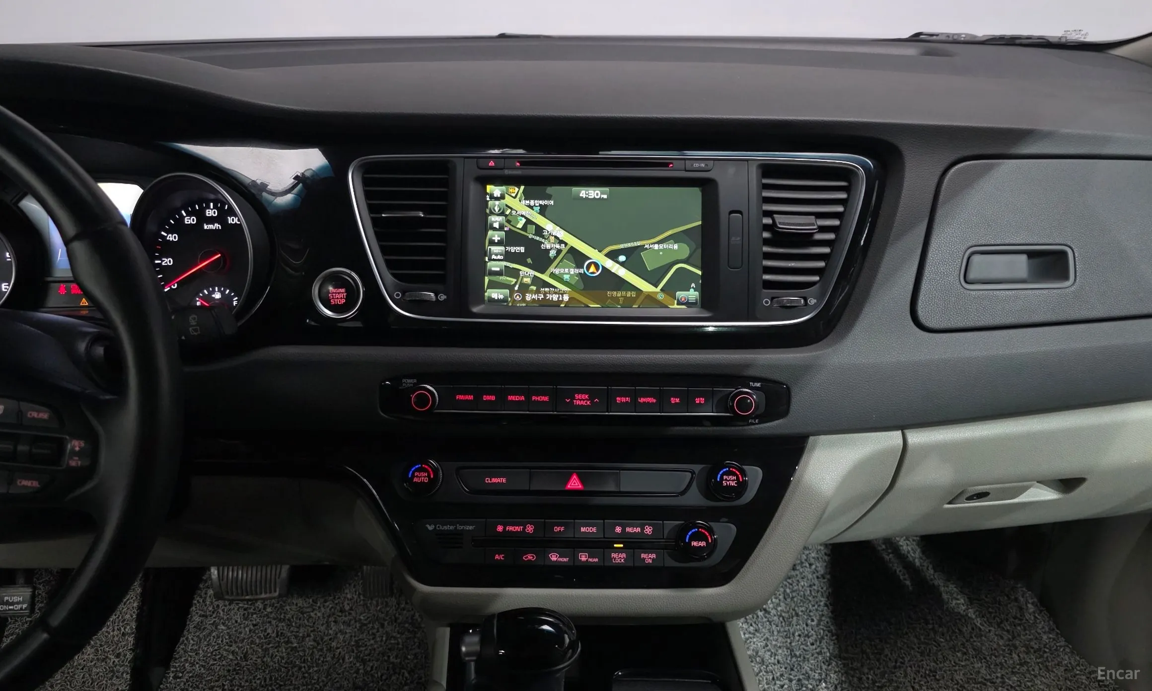 Kia Carnival превью 13