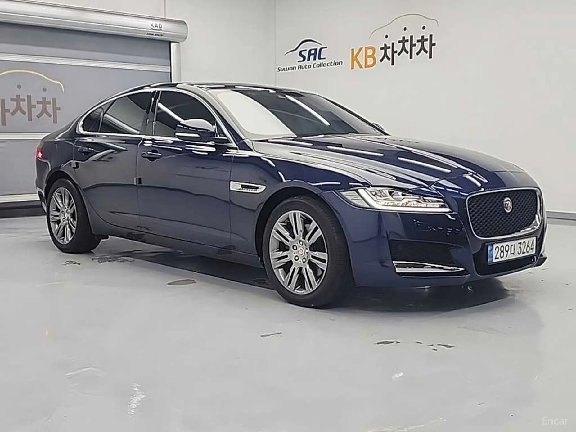 Jaguar XF (x260) превью 5