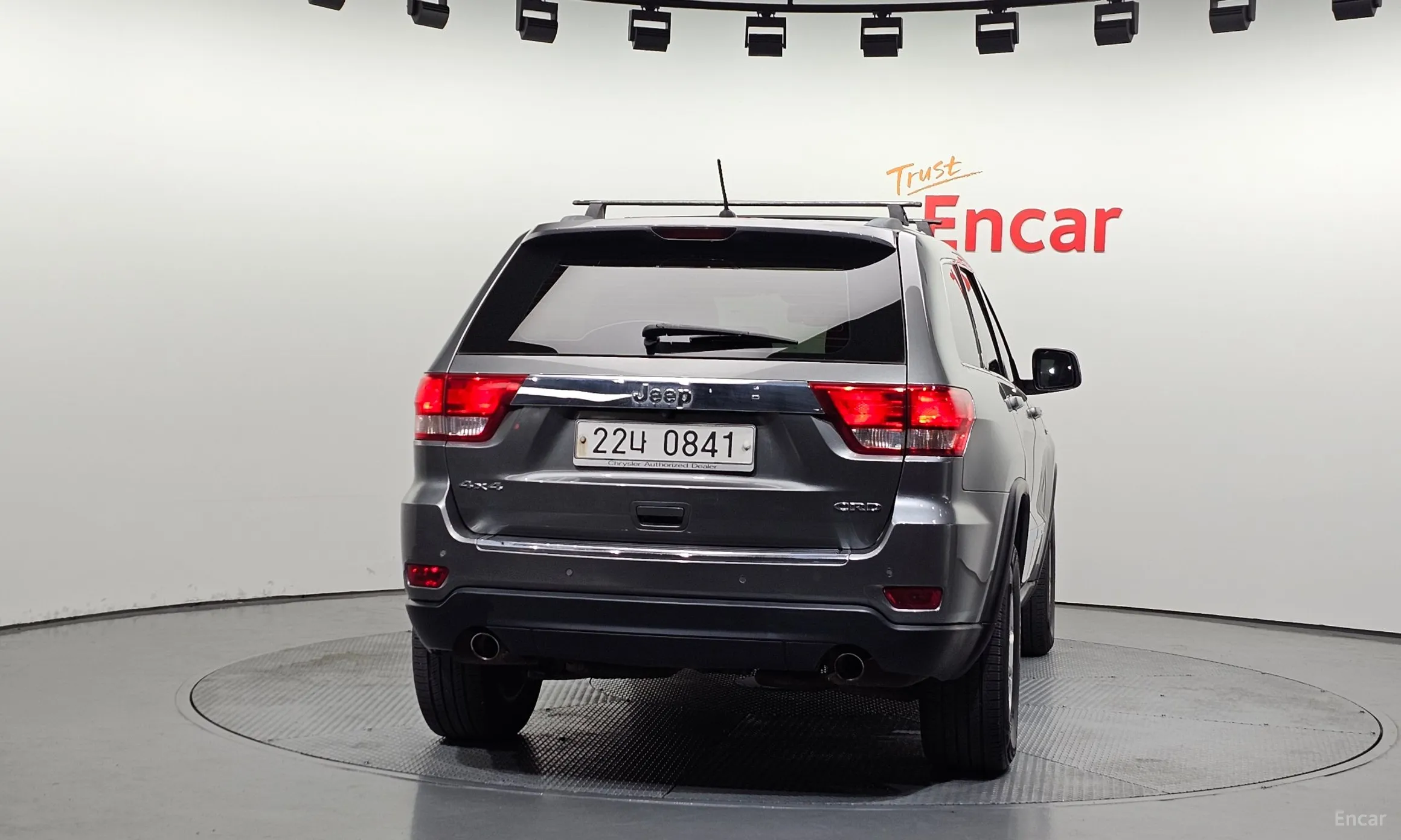 Jeep Grand Cherokee превью 4
