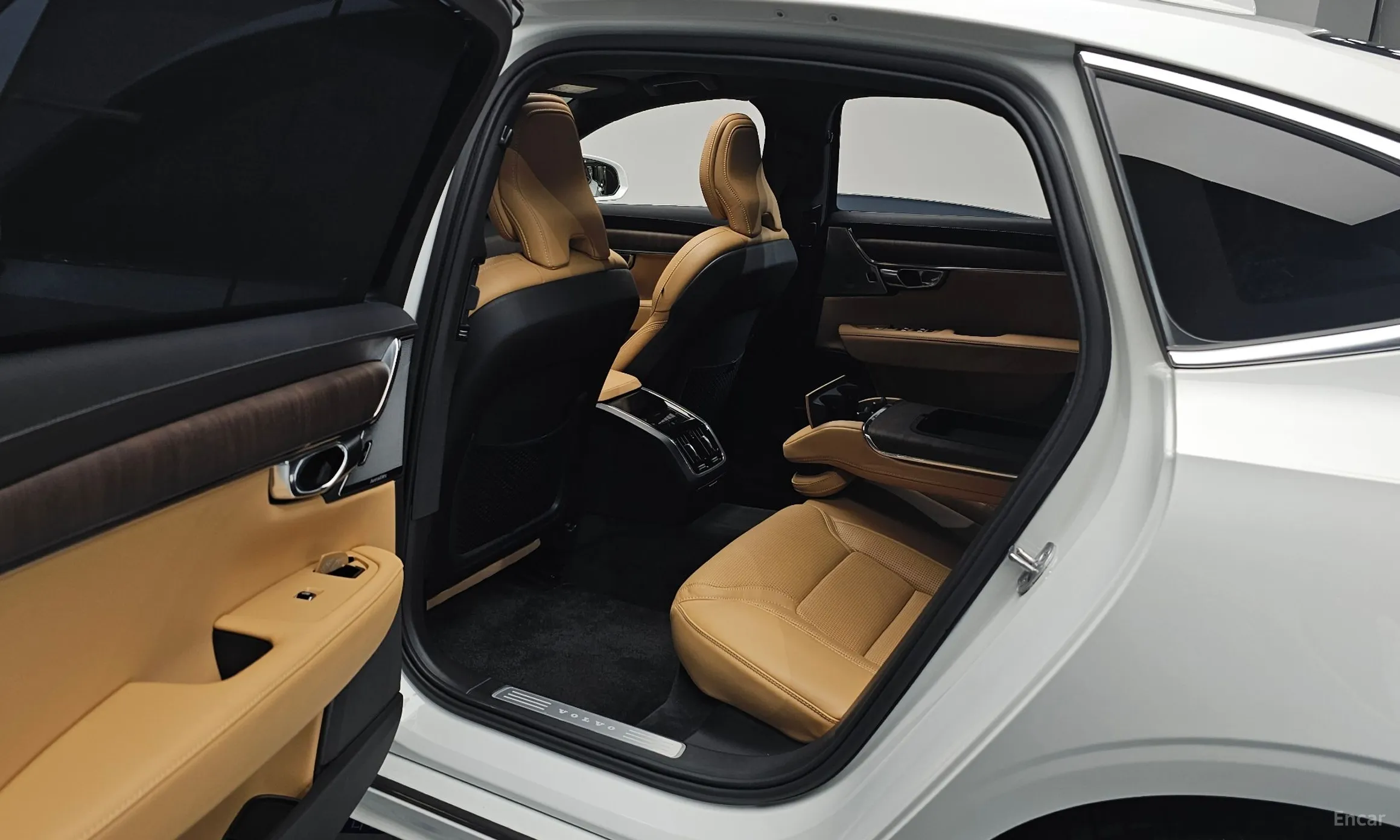Volvo S90 превью 11