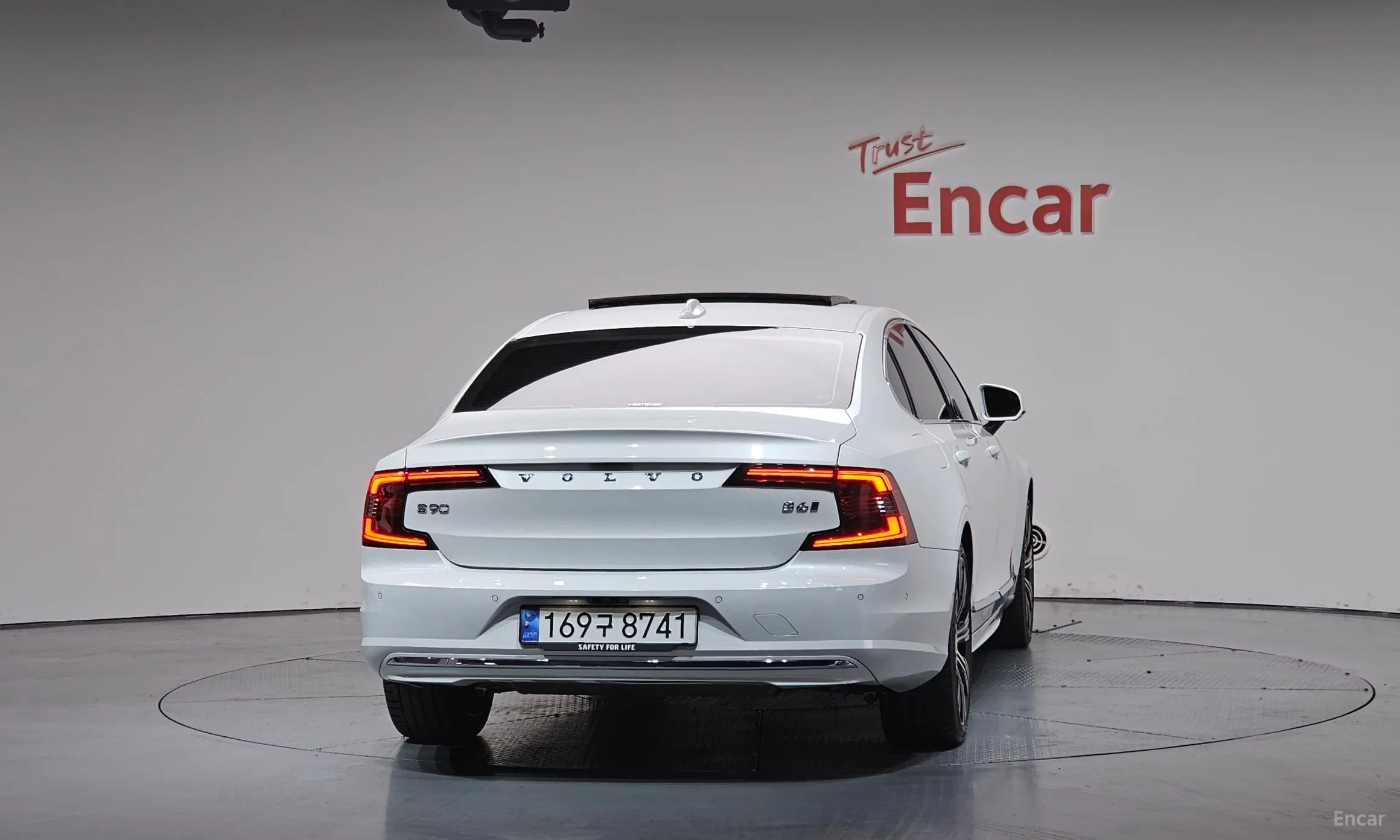 Volvo S90 превью 4