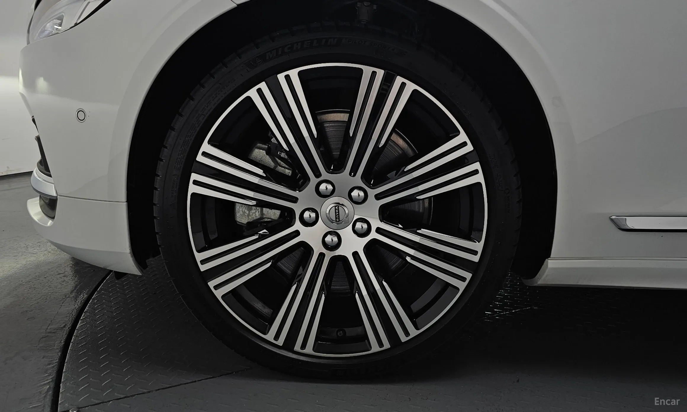 Volvo S90 превью 5