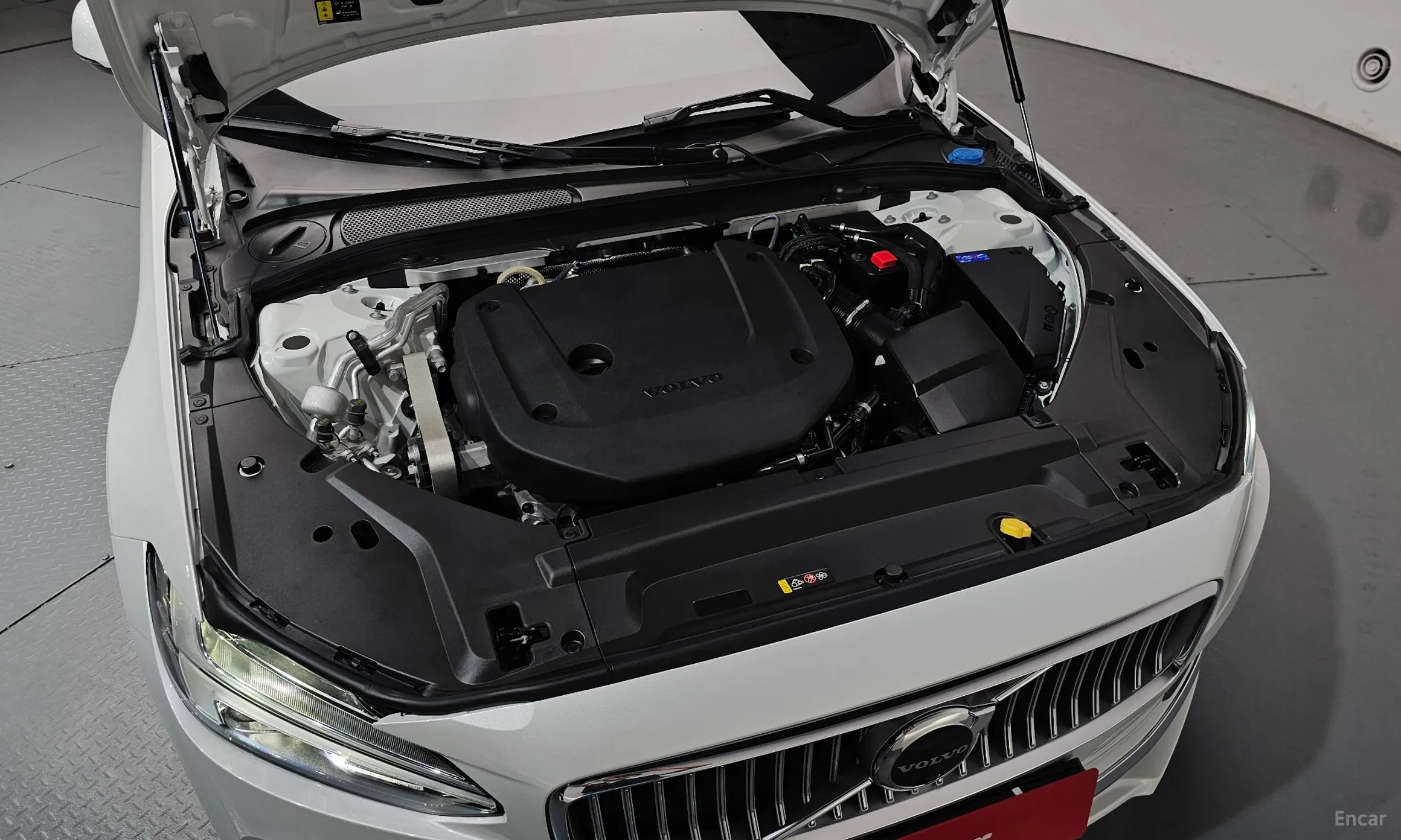 Volvo S90 превью 6