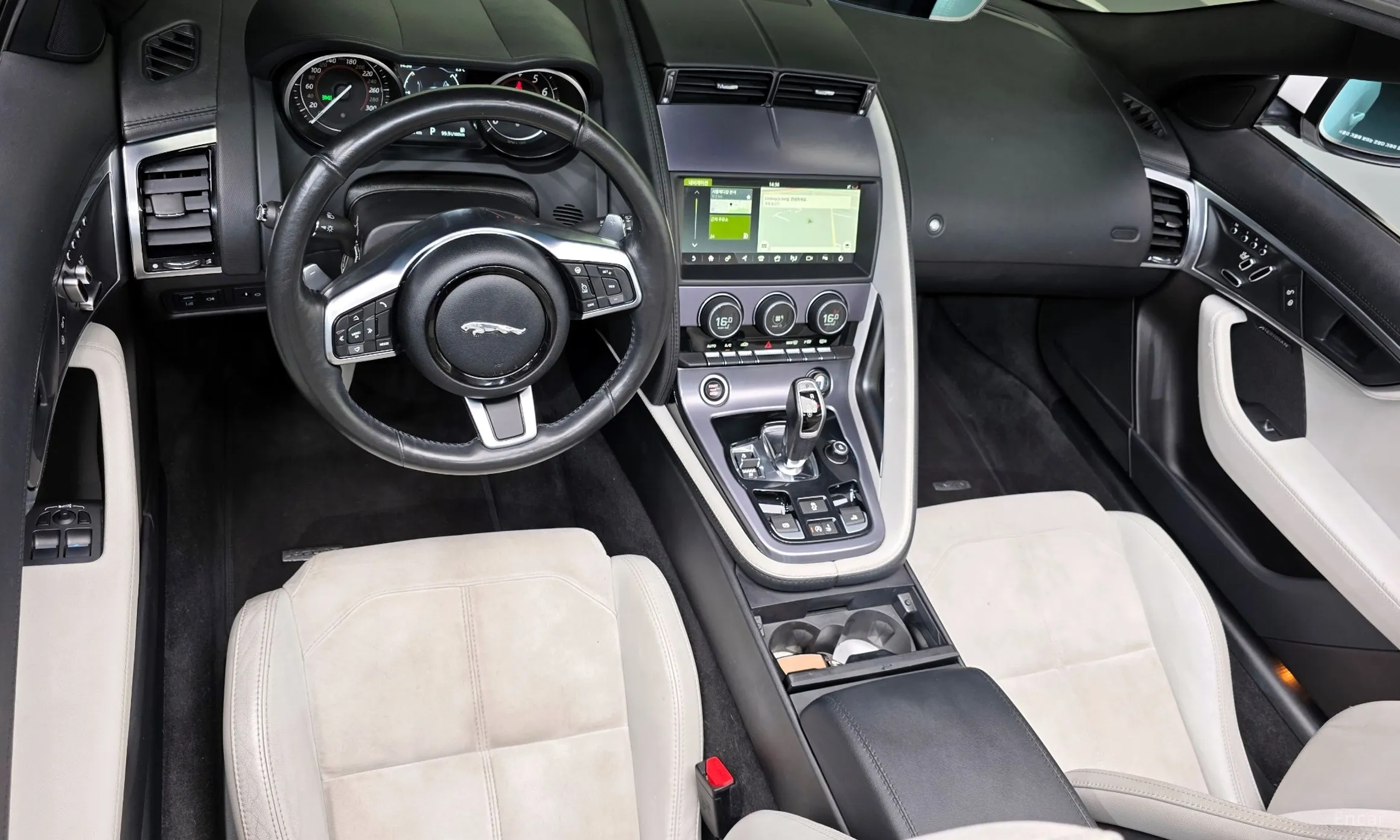 Jaguar F-TYPE превью 7