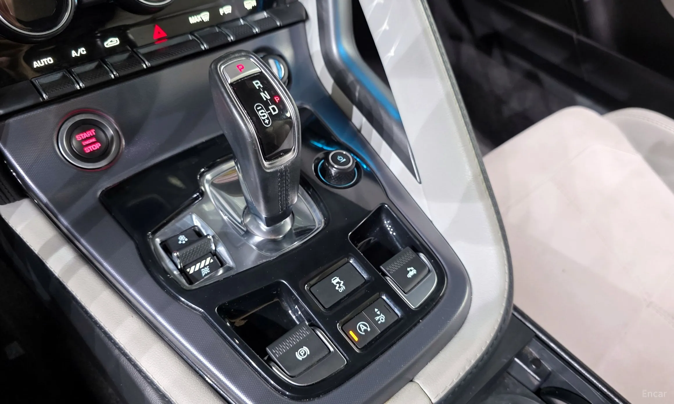 Jaguar F-TYPE превью 9
