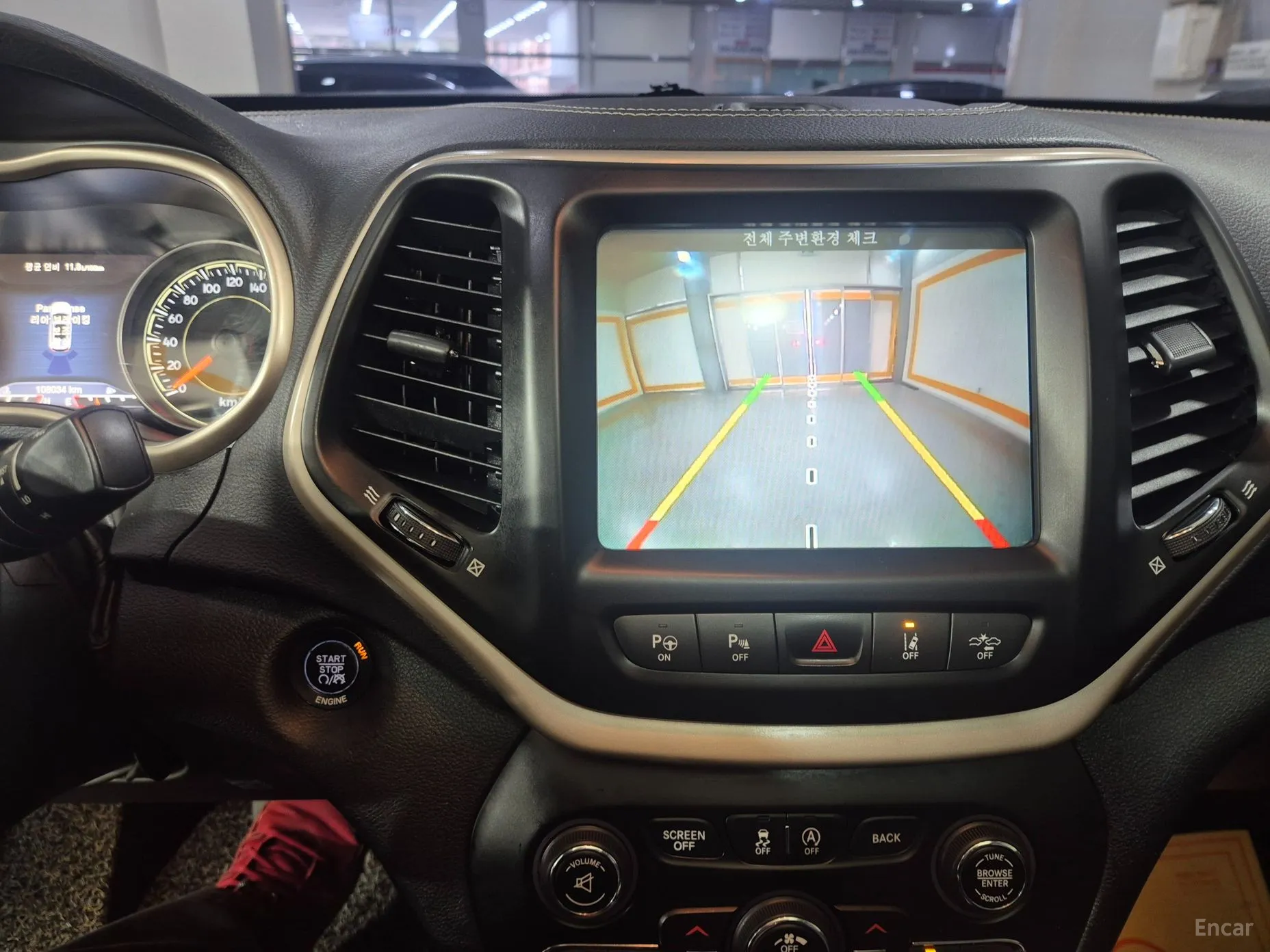 Jeep Grand Cherokee превью 12