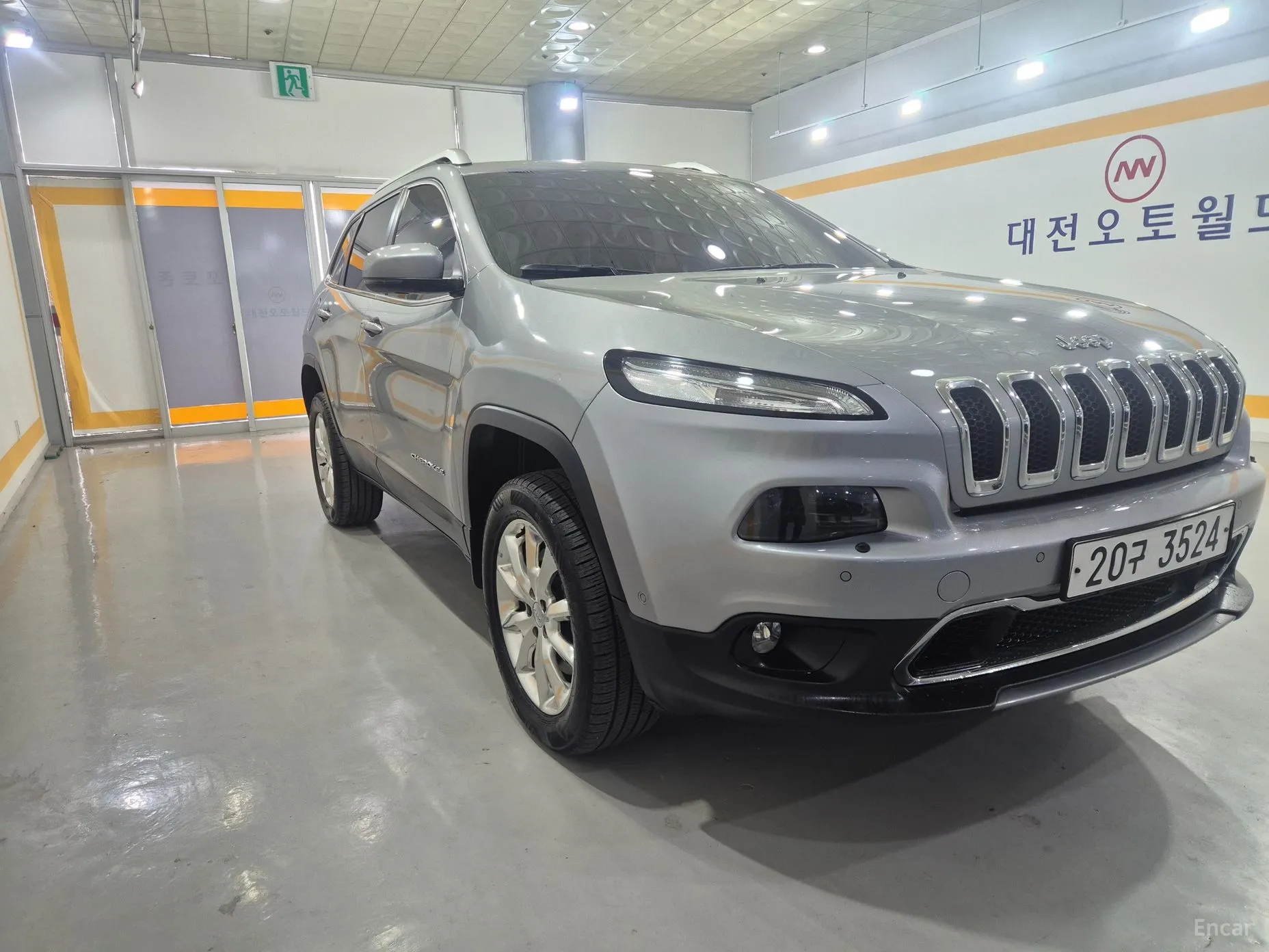 Jeep Grand Cherokee превью 3