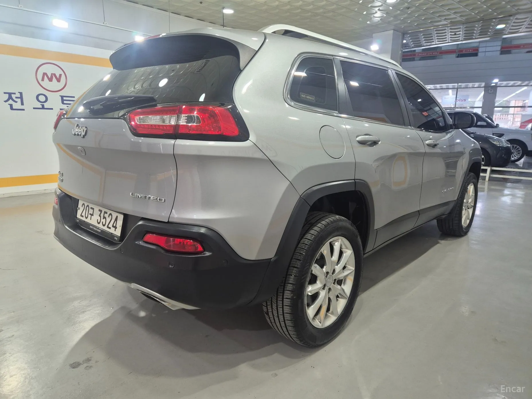 Jeep Grand Cherokee превью 4