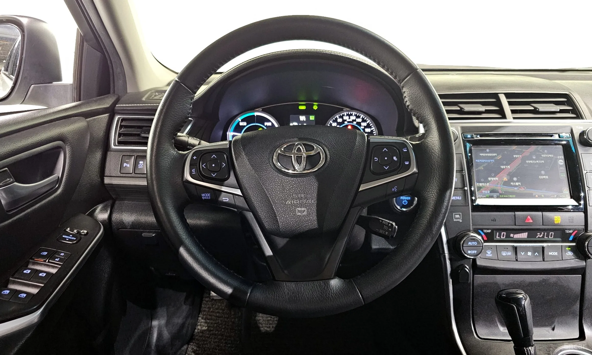 Toyota New Camry превью 12