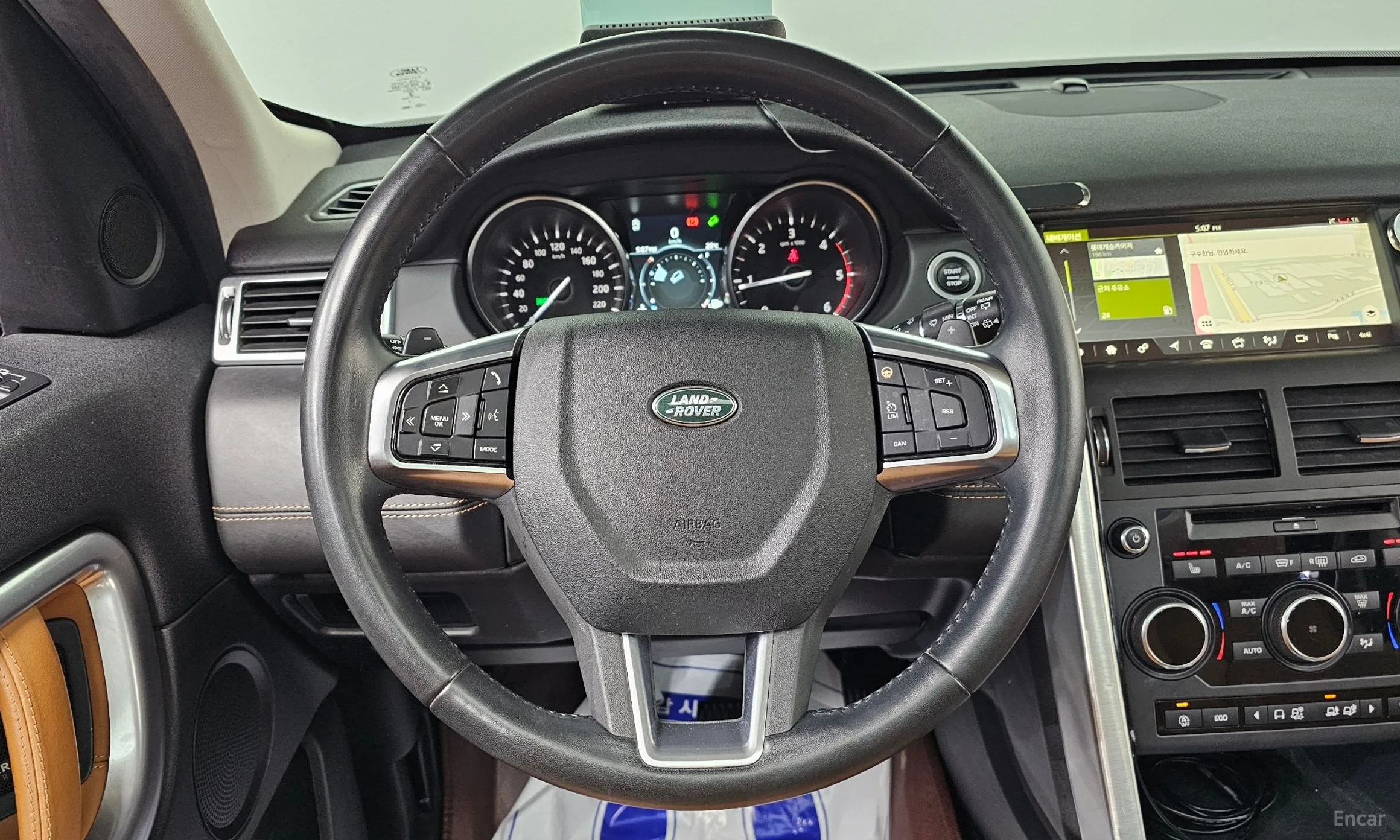 Land Rover Discovery Sports превью 14