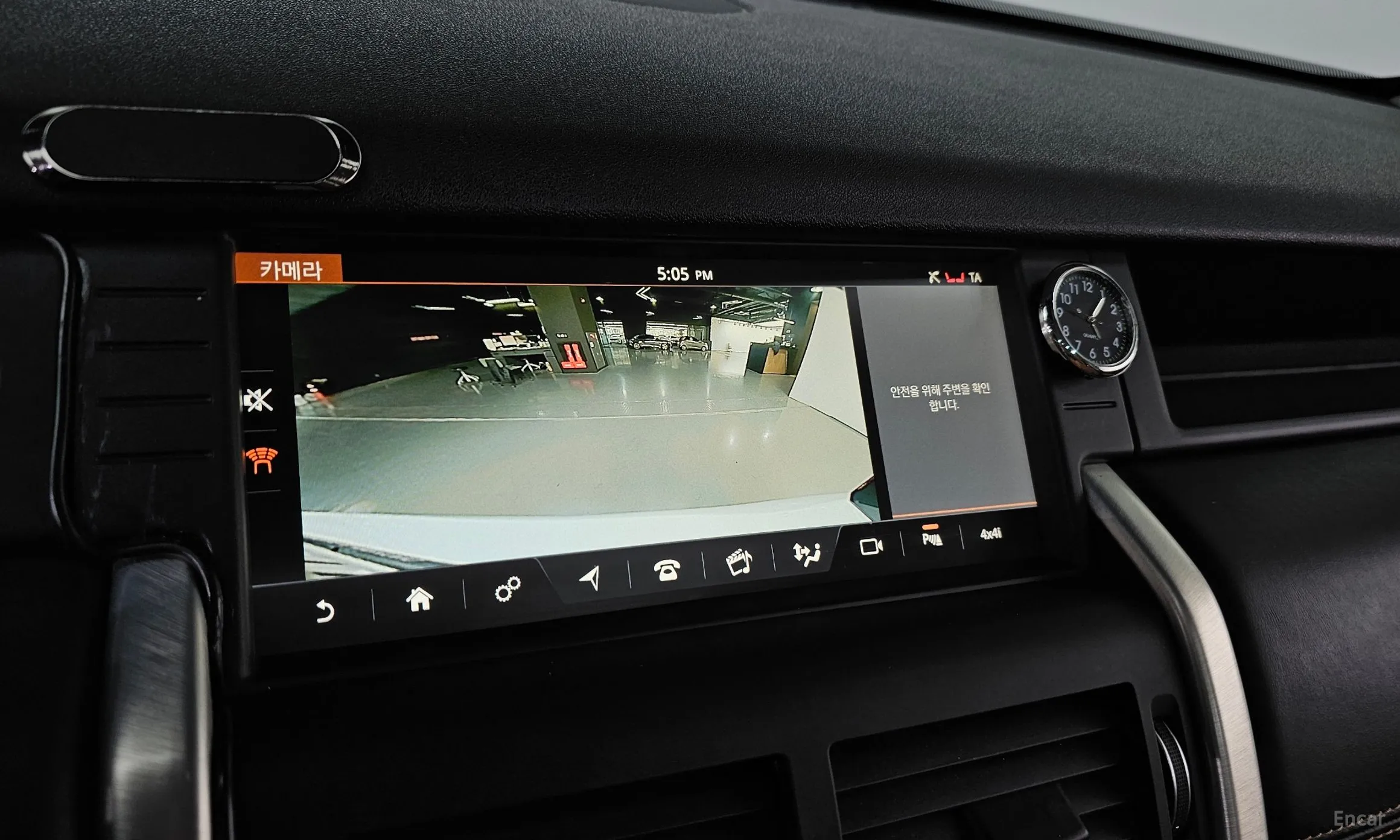 Land Rover Discovery Sports превью 15