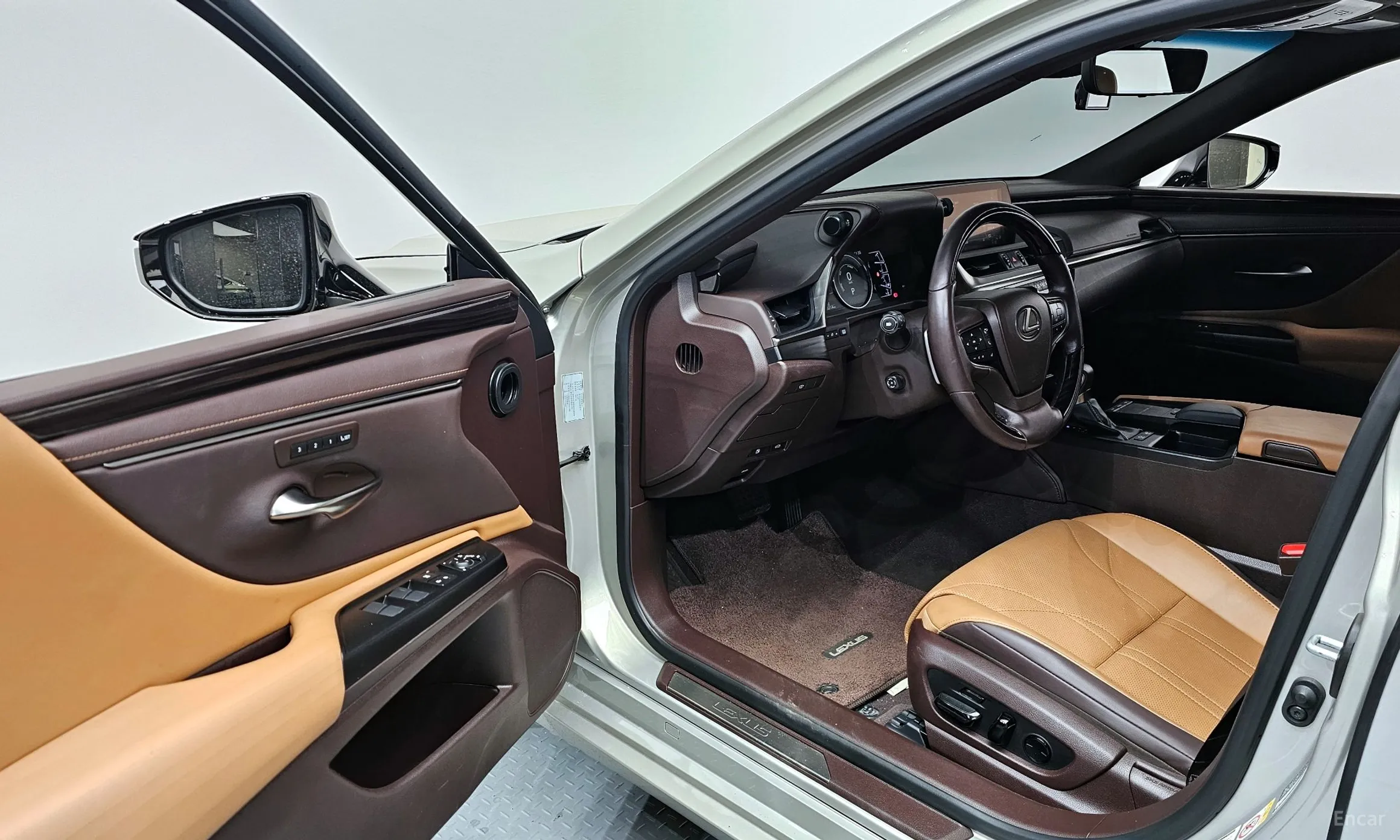 Lexus ES300h 7th Generation превью 10