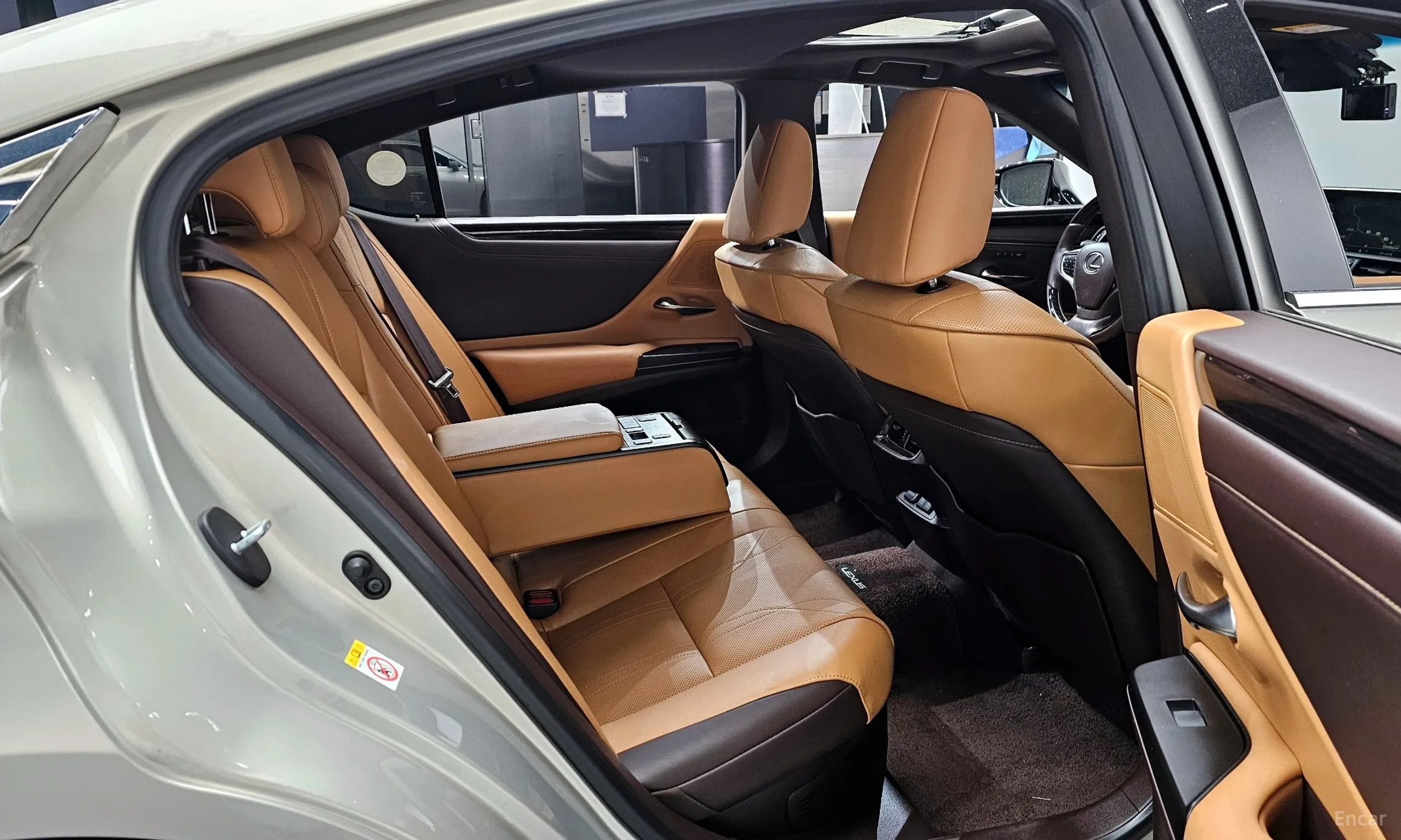 Lexus ES300h 7th Generation превью 11
