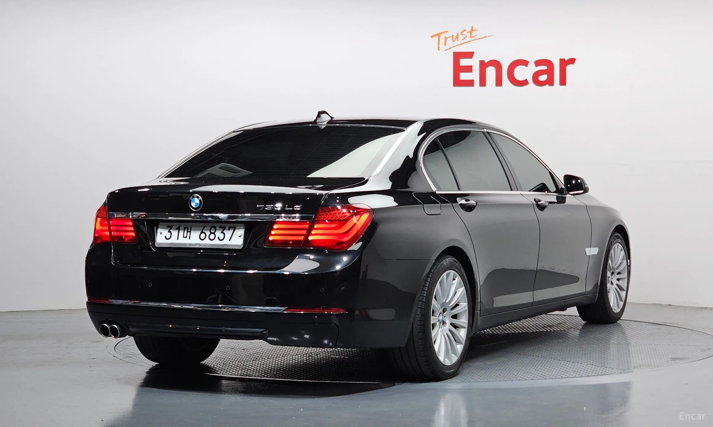 BMW 7 Series (F01)