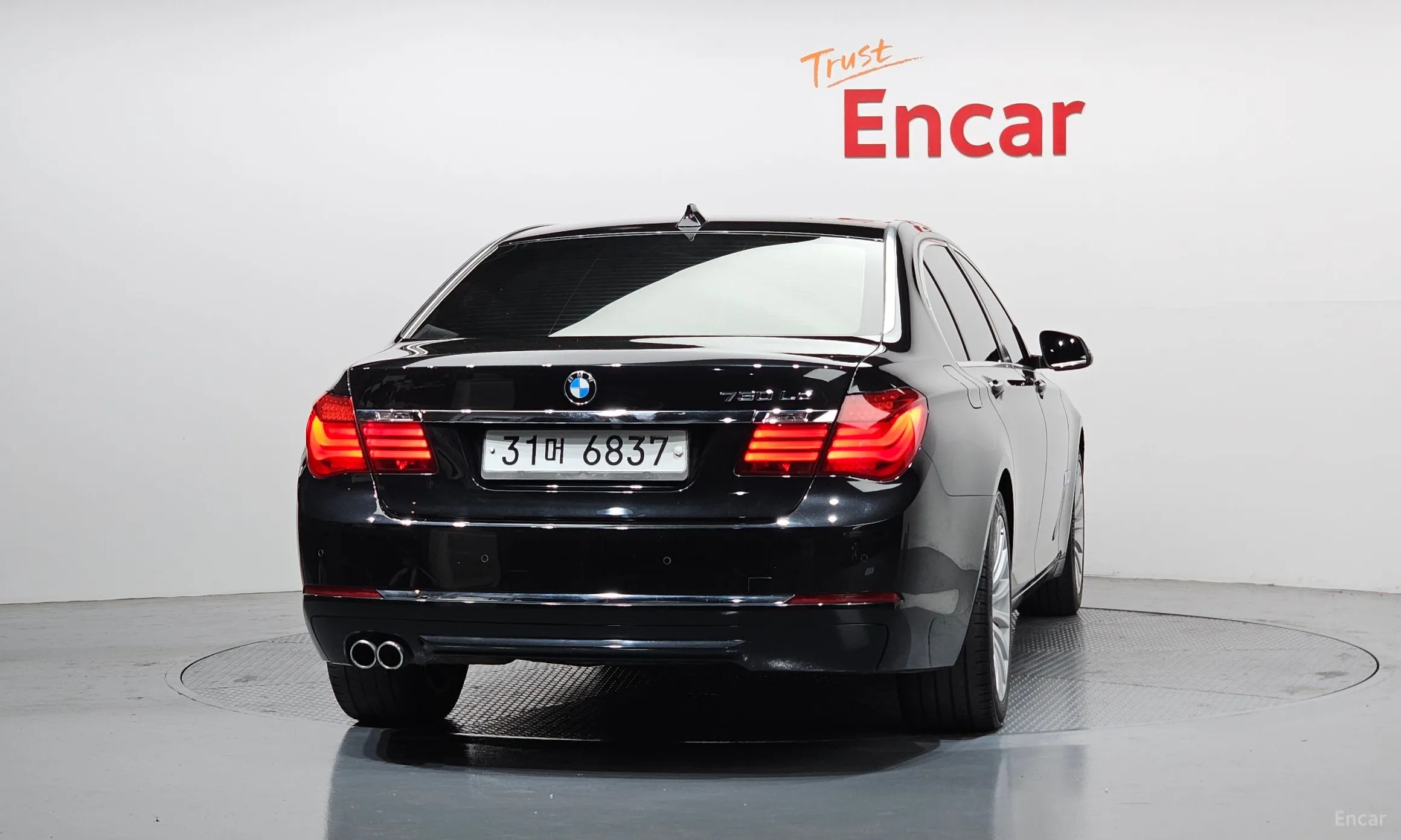 BMW 7 Series (F01) превью 4
