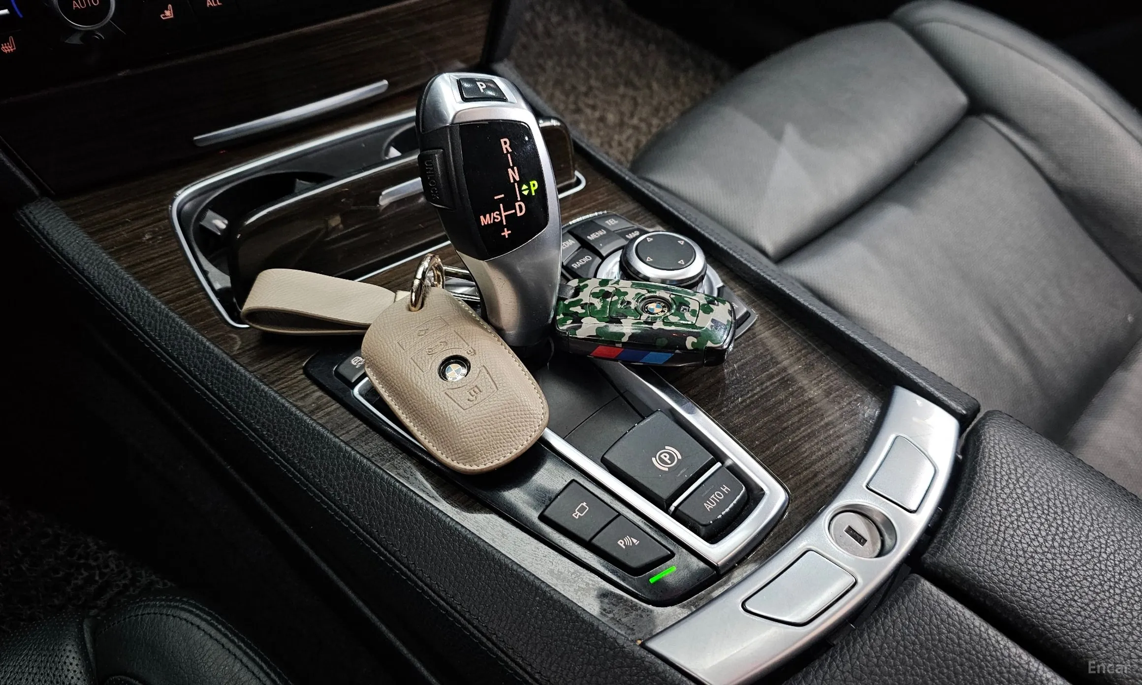 BMW 7 Series (F01) превью 9
