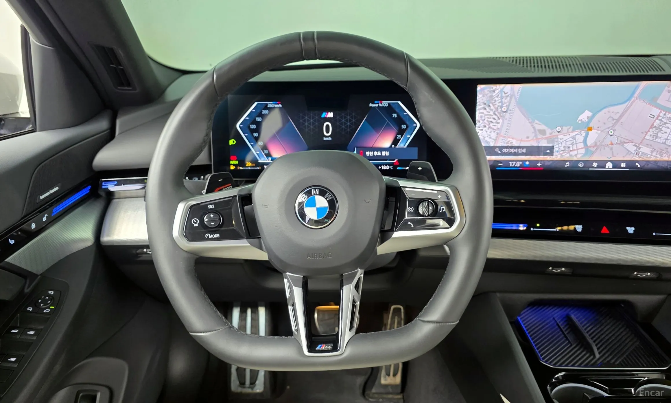 BMW 5 Series (G60) превью 13